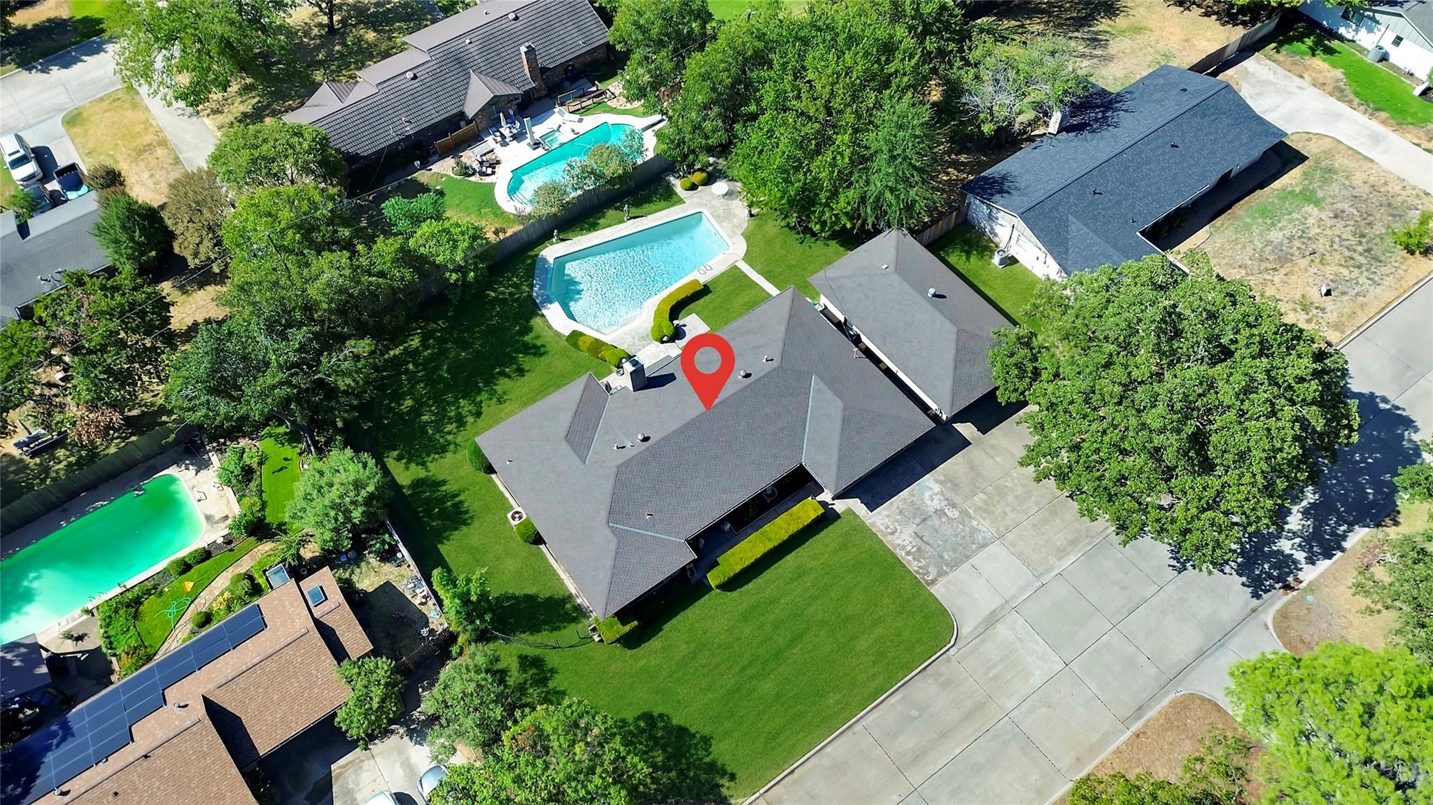 main property photo 39