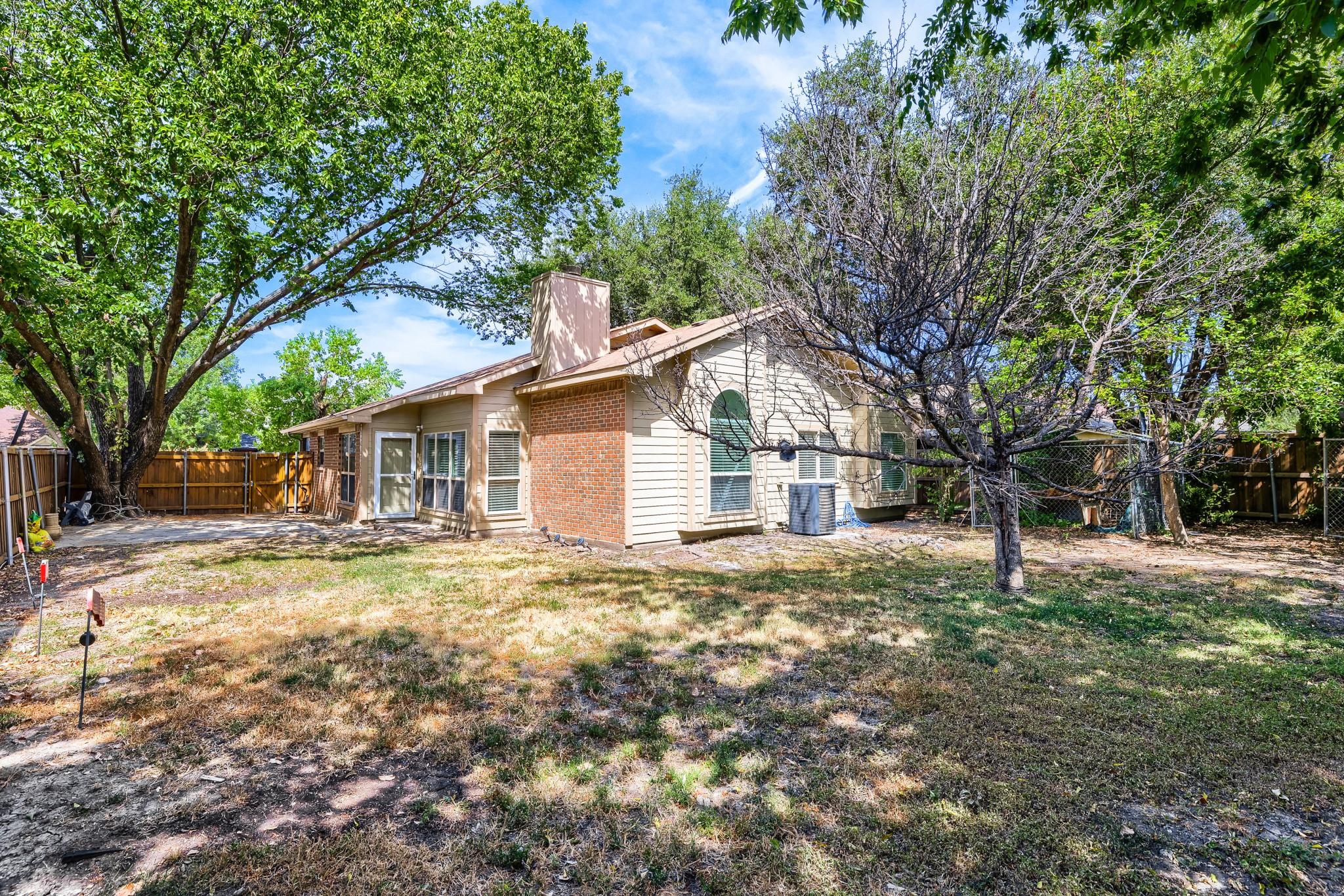 main property photo 14