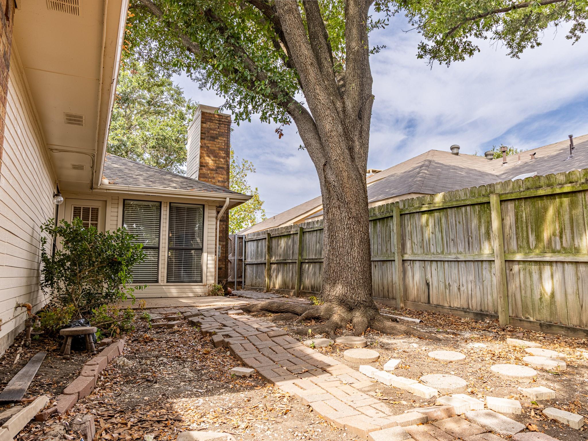 main property photo 16