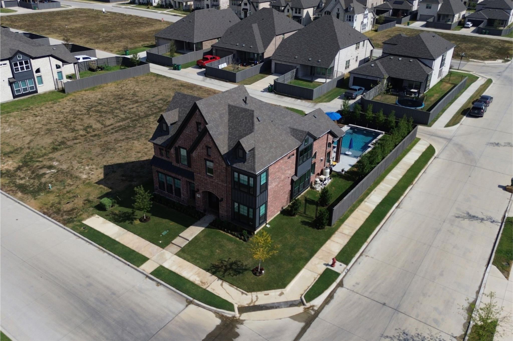main property photo 36