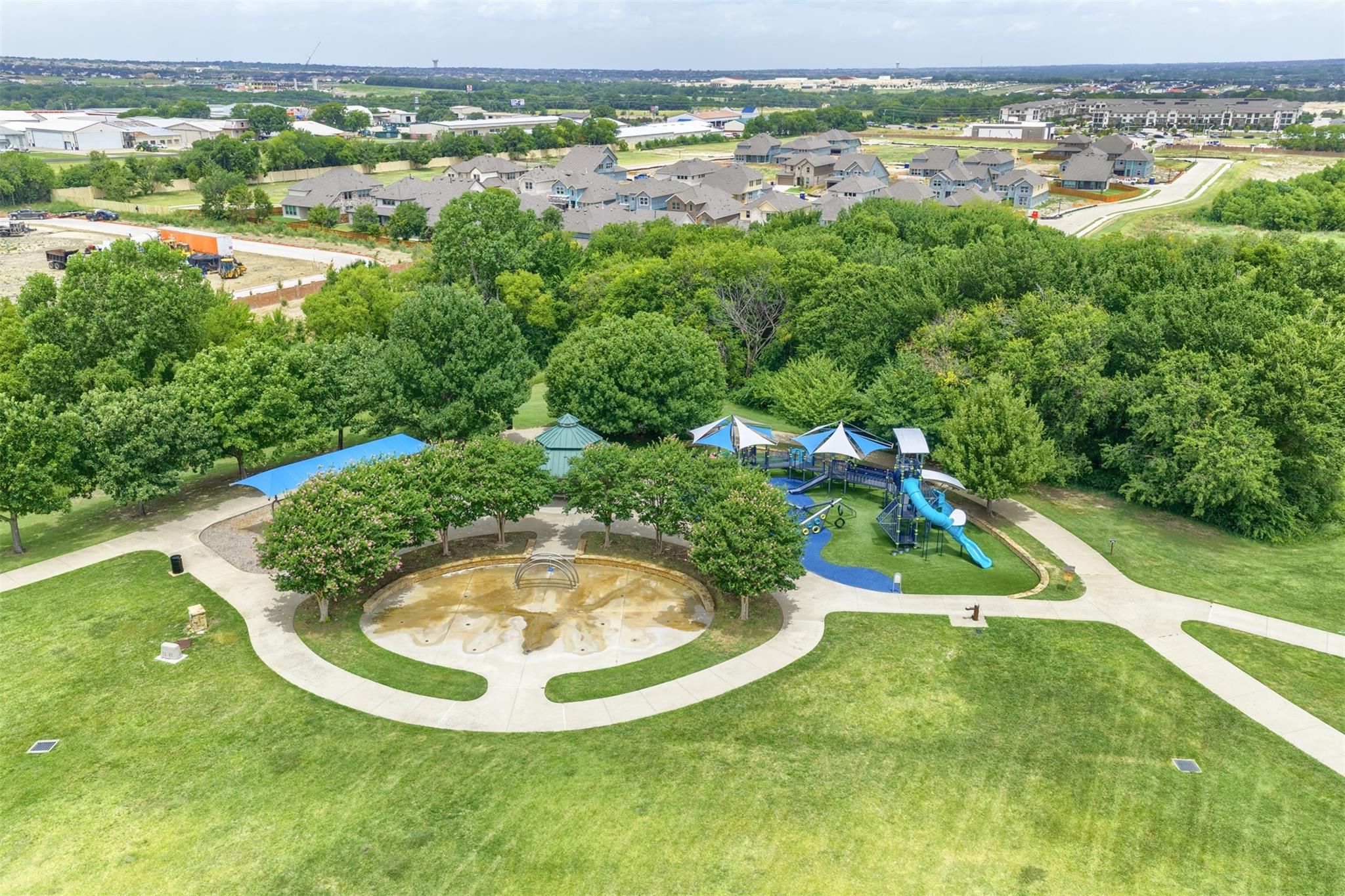 main property photo 31