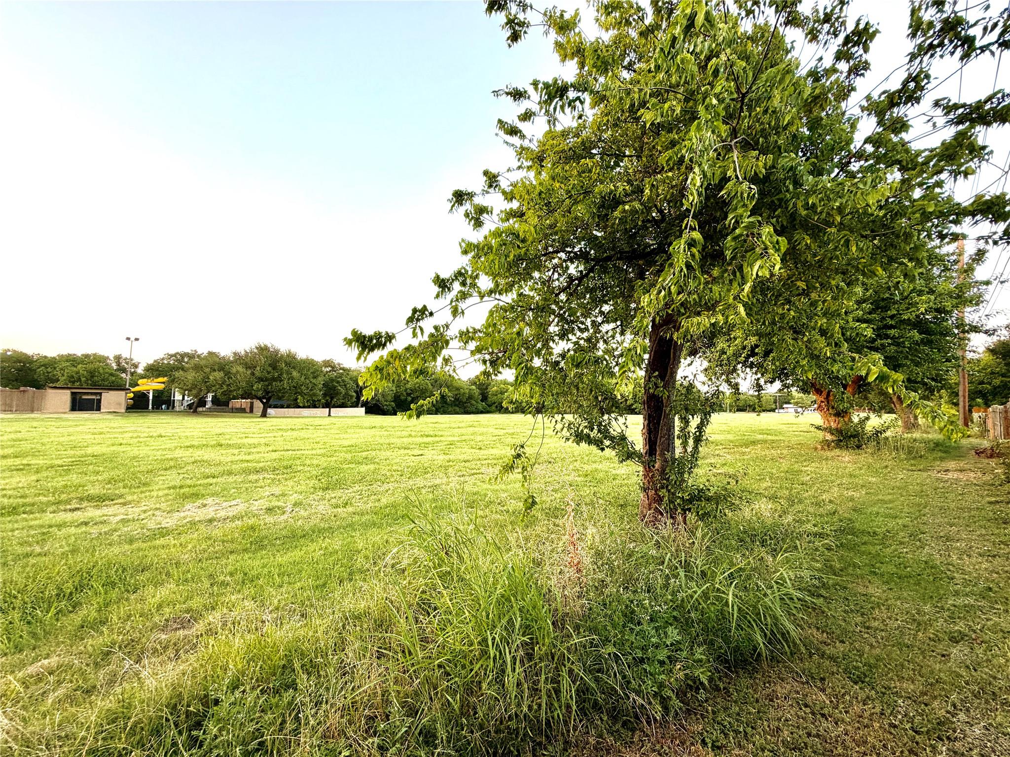 main property photo 23