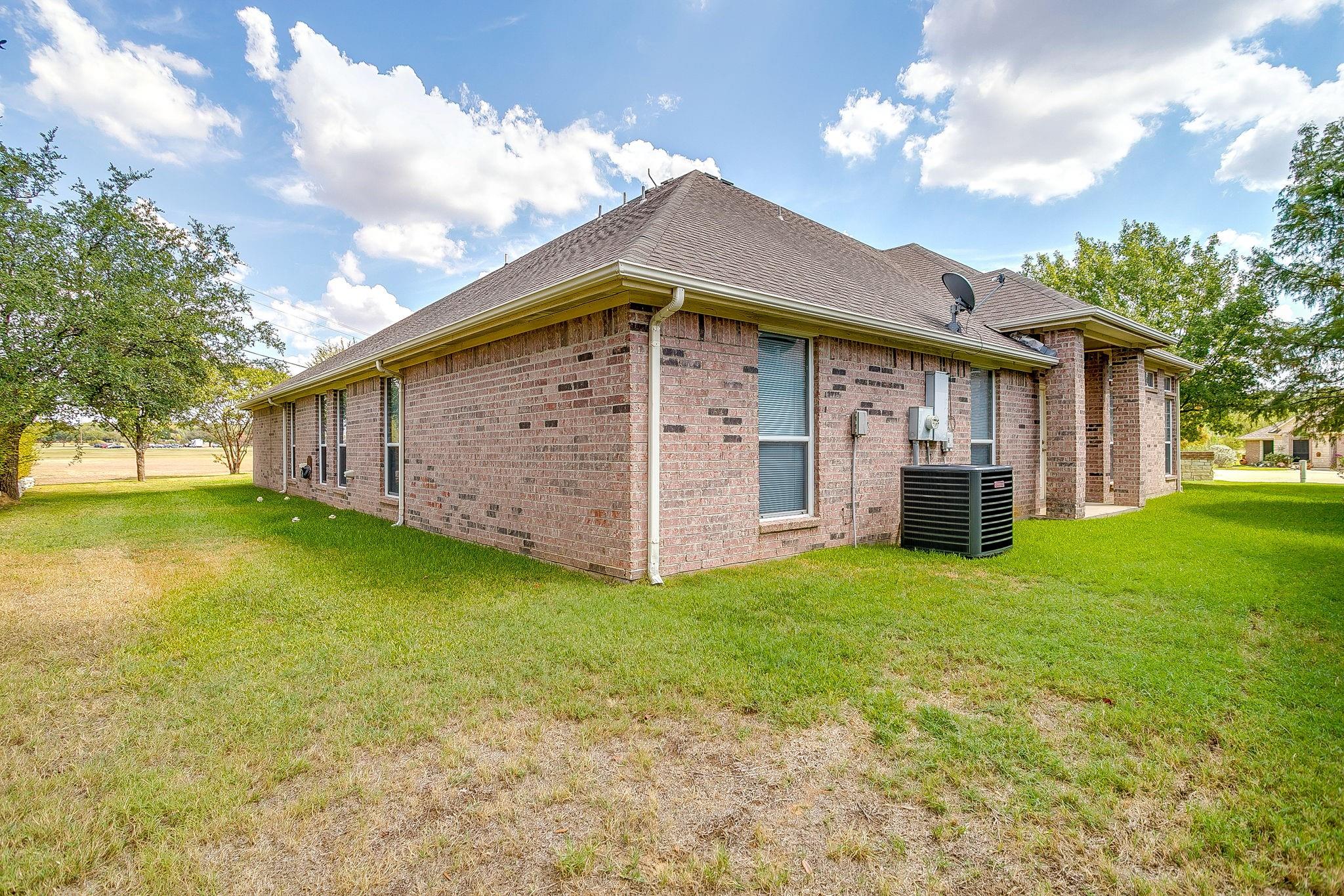 main property photo 34