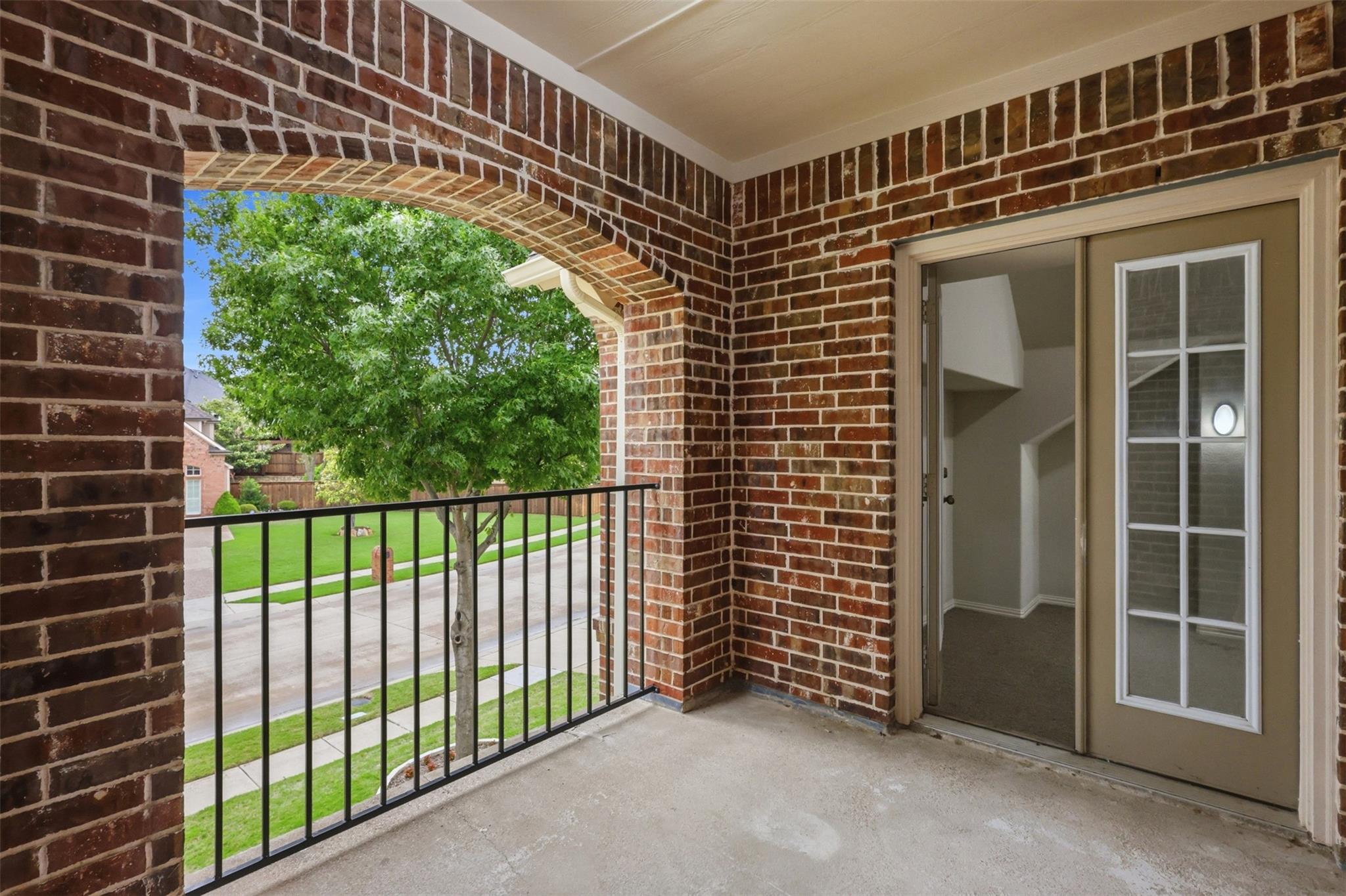 main property photo 30