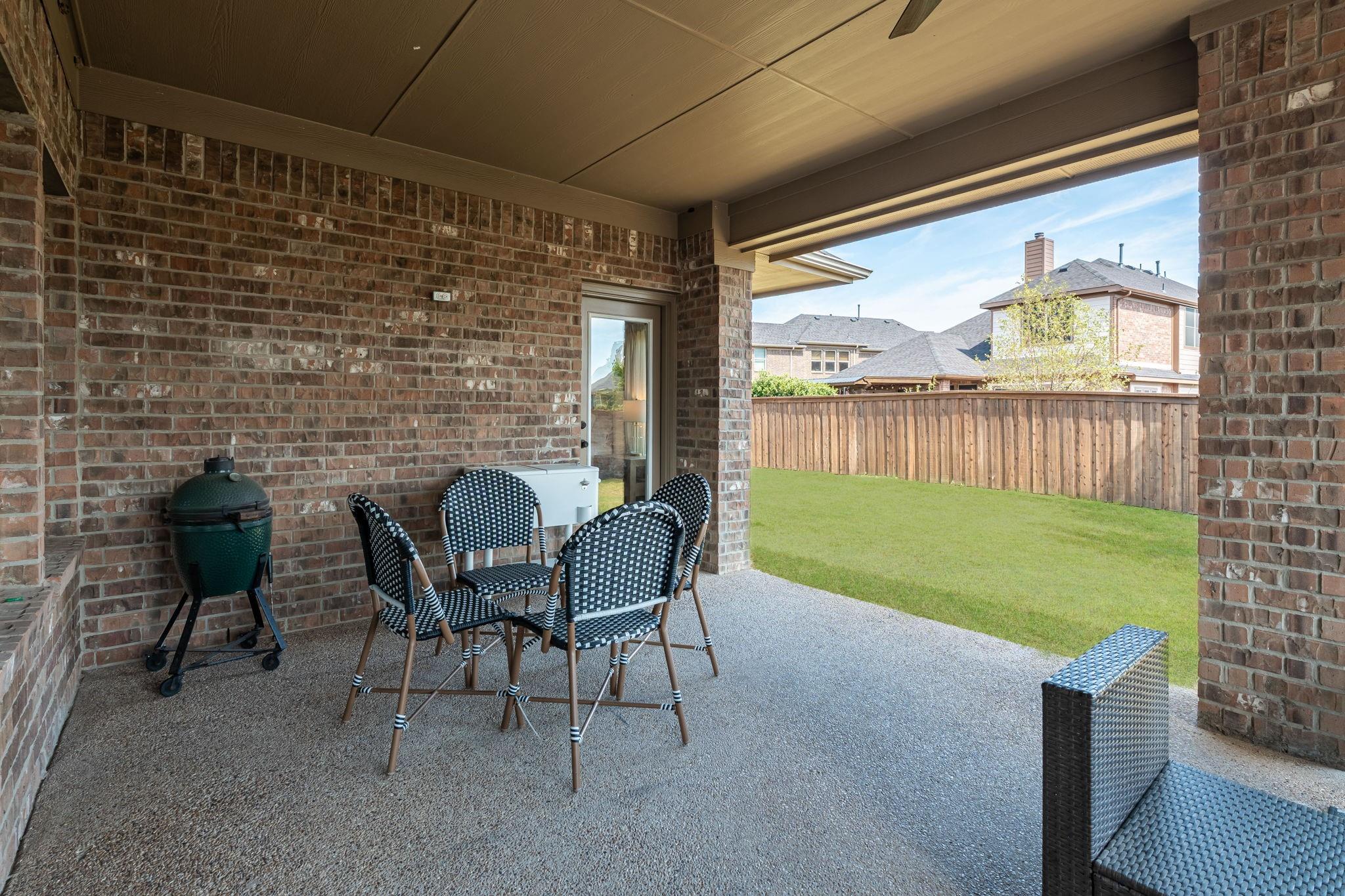 main property photo 28