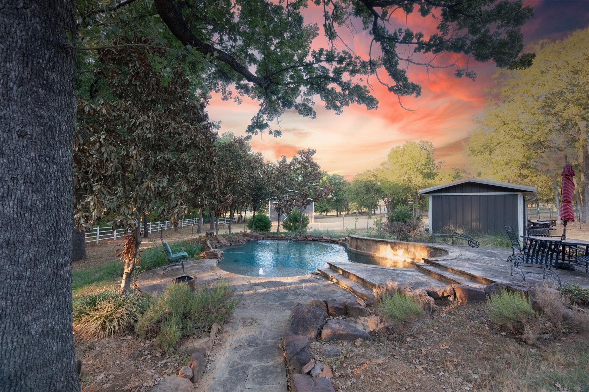 main property photo 13