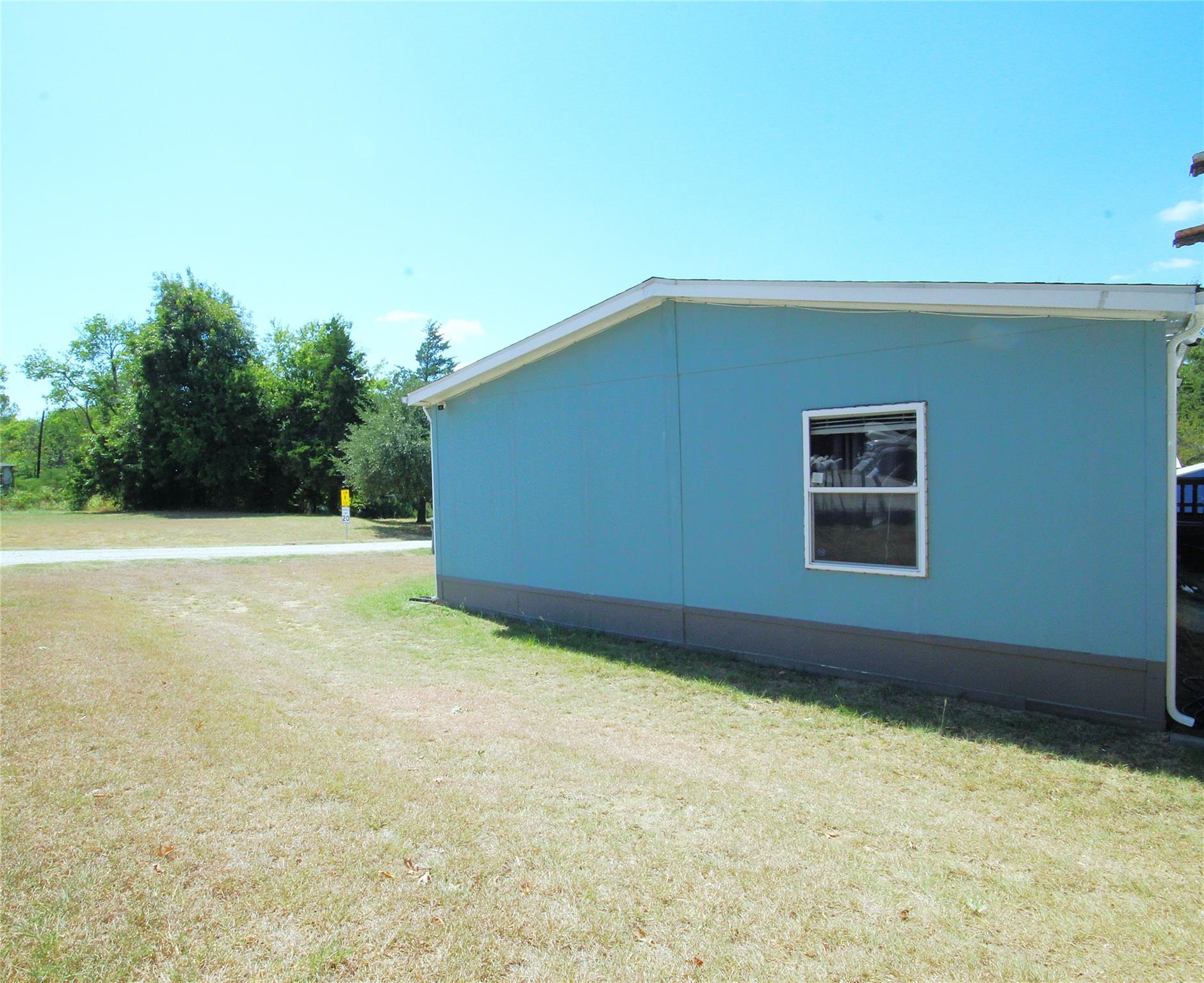 main property photo 27