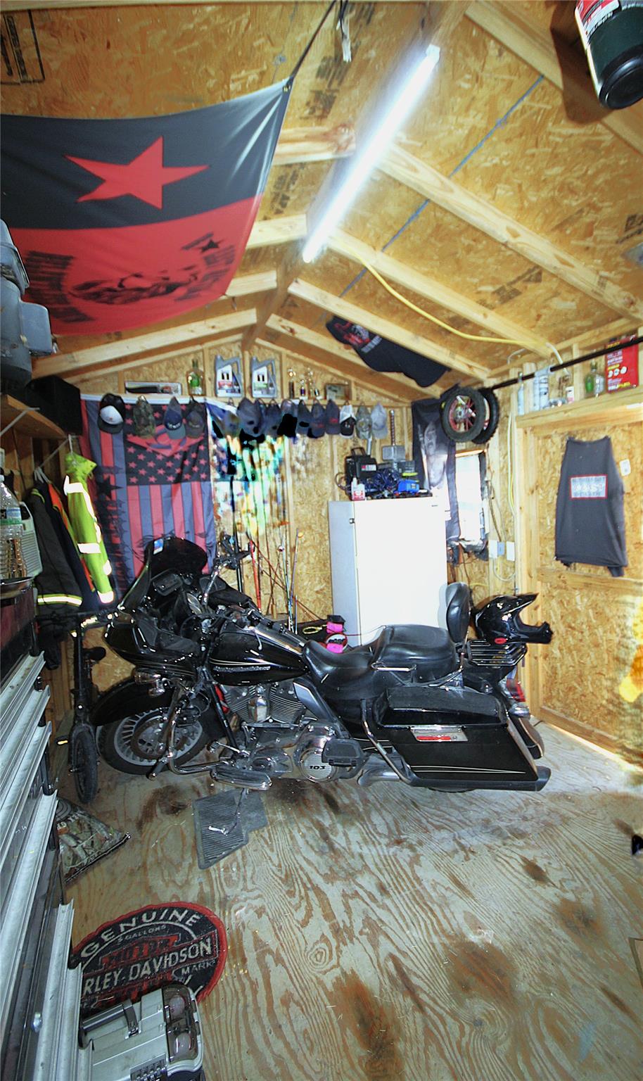 main property photo 28