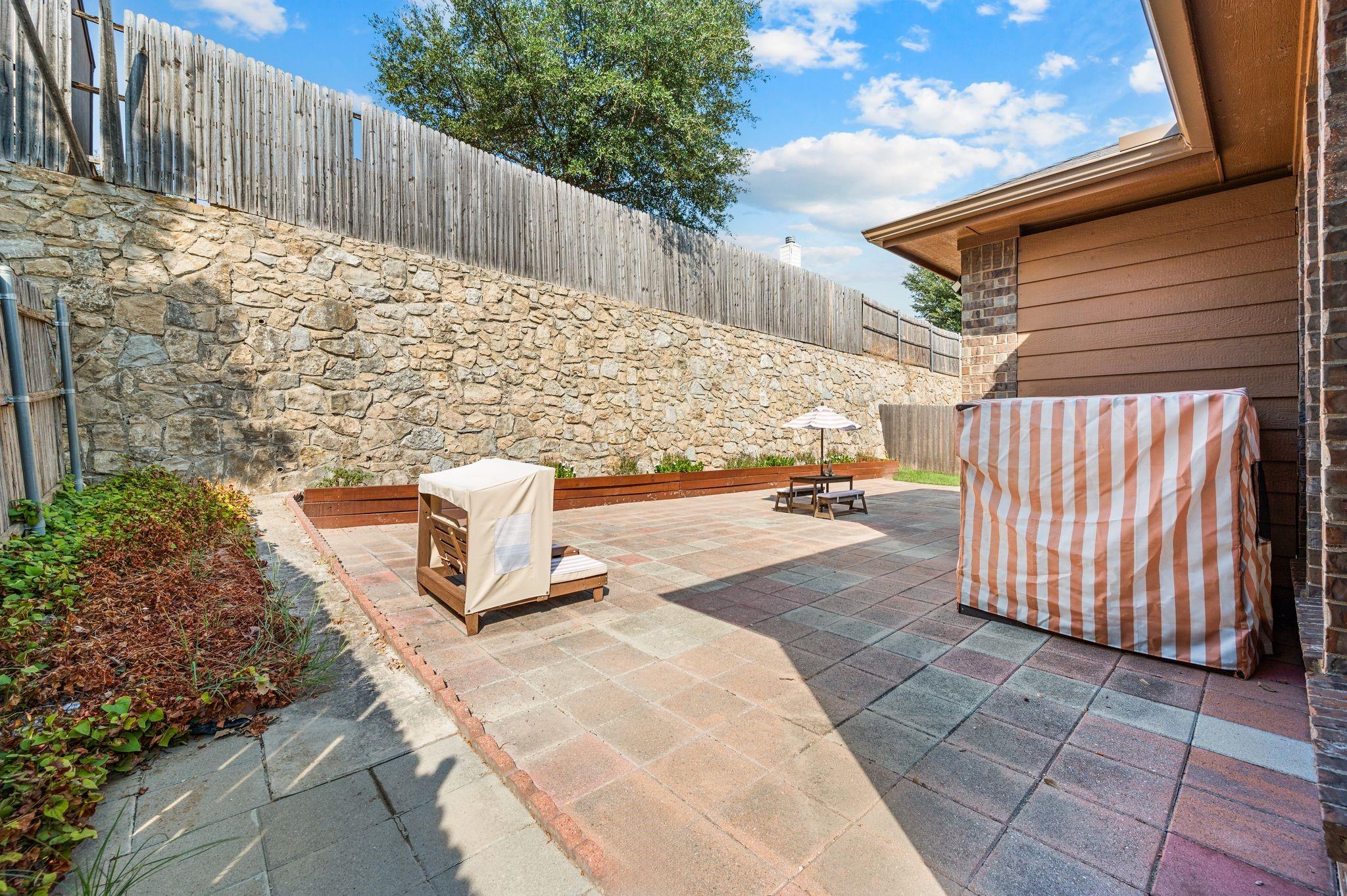 main property photo 21