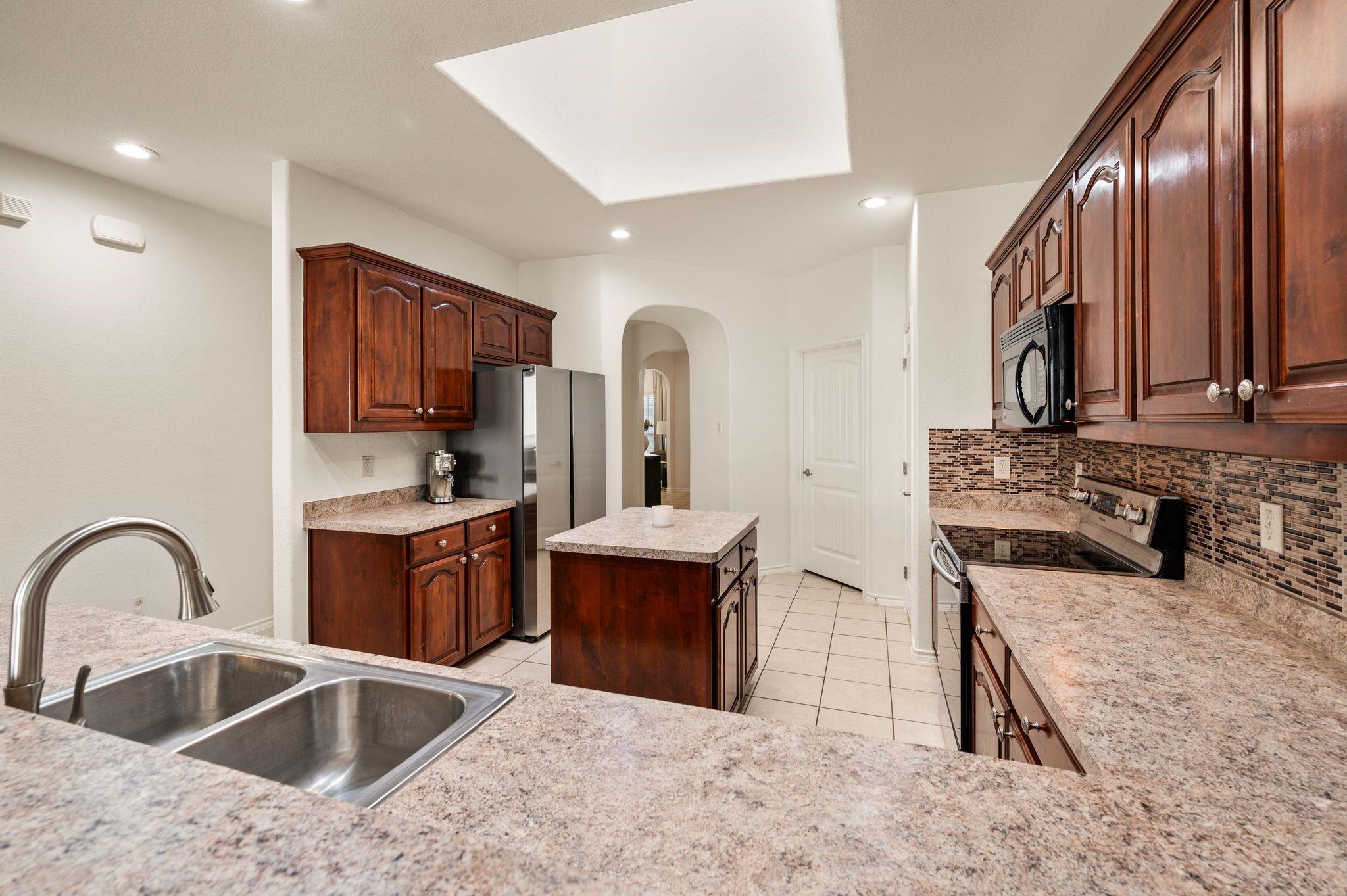main property photo 9