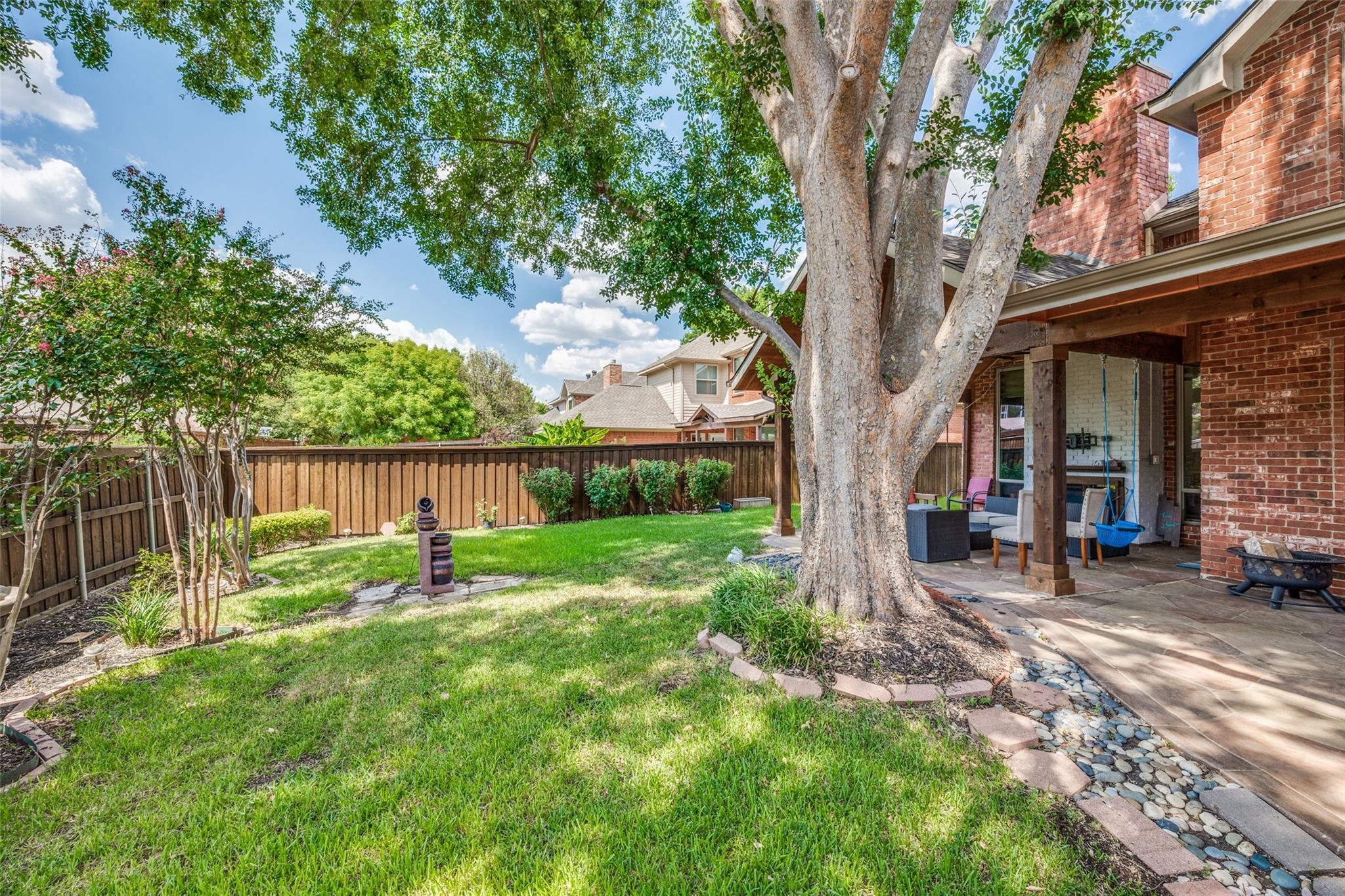 main property photo 24