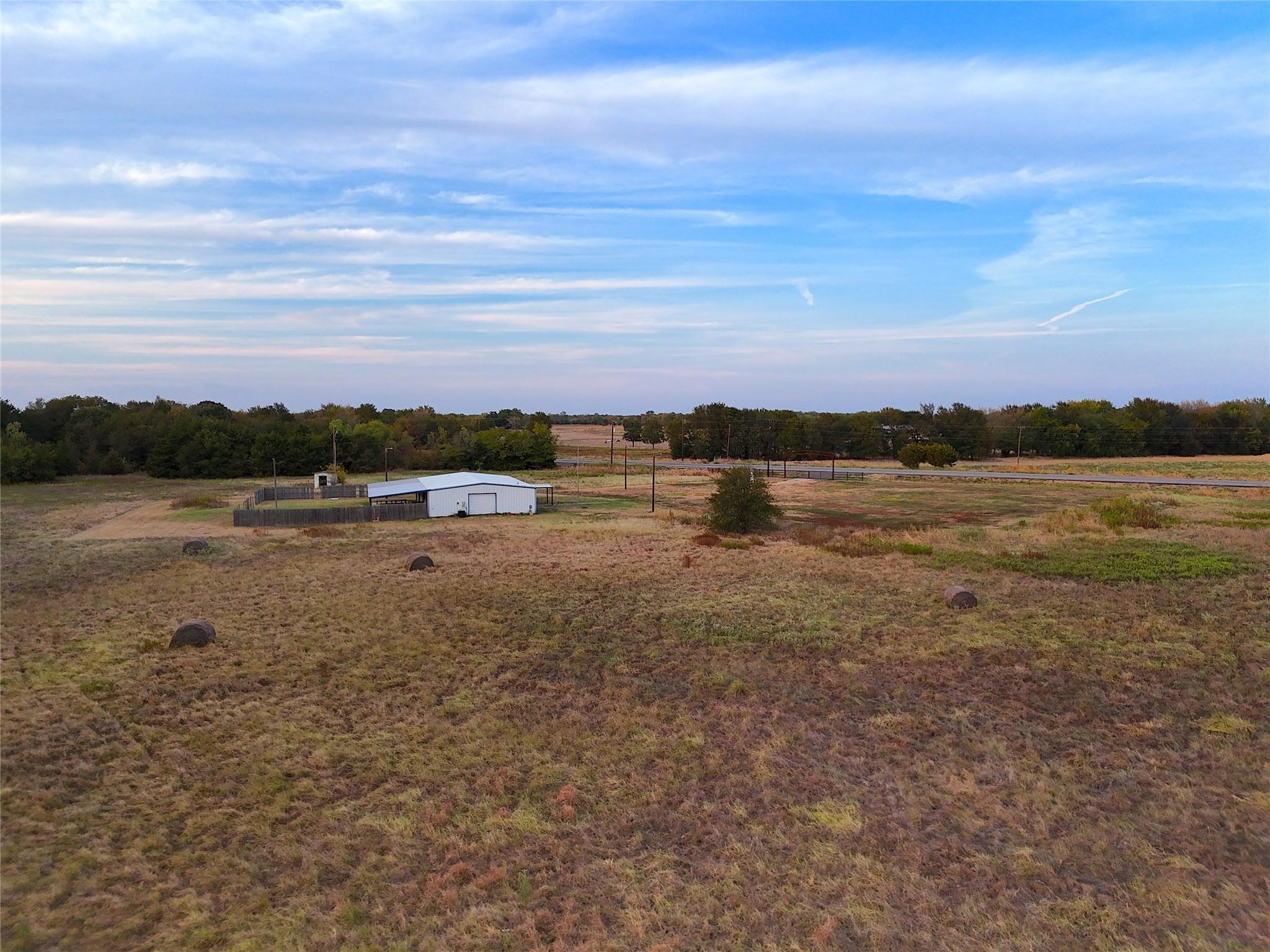 main property photo 19