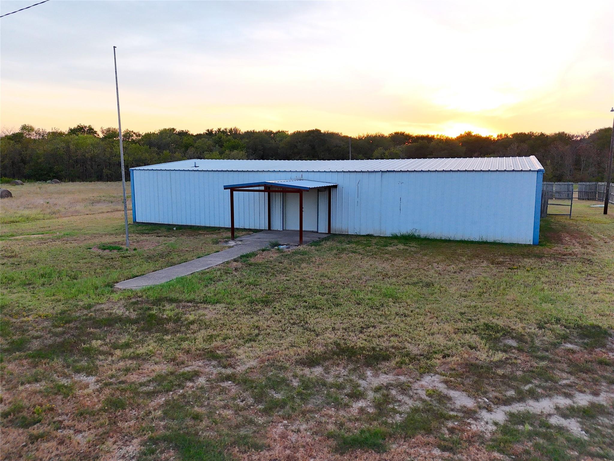 main property photo 3
