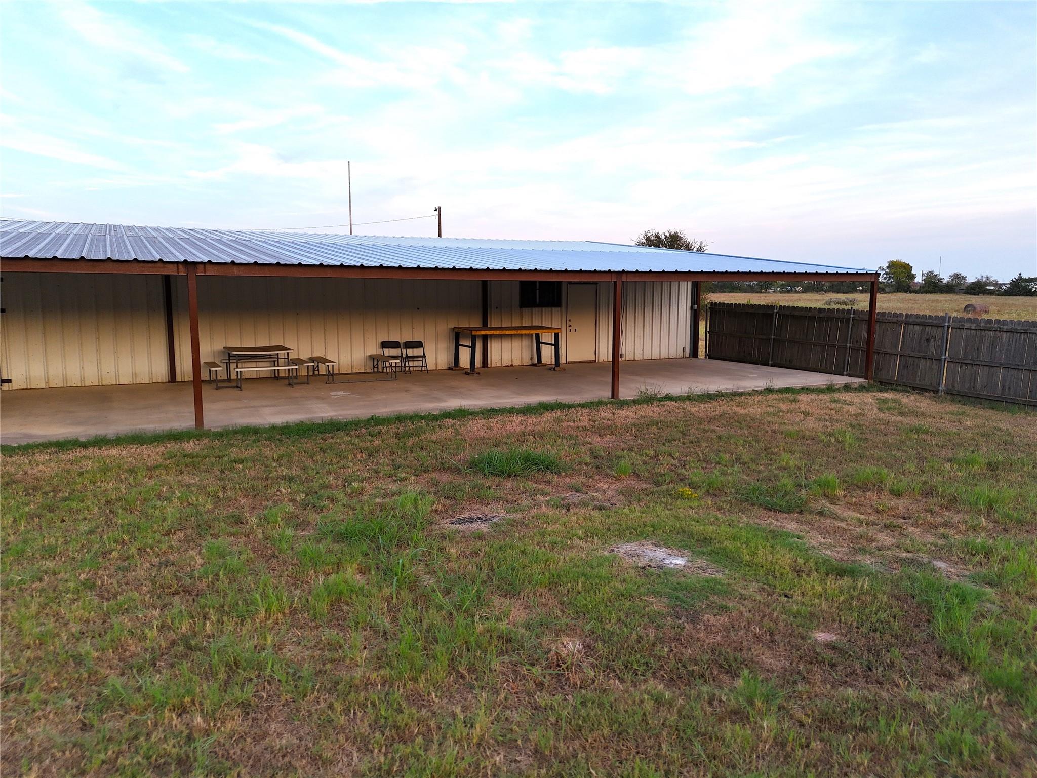 main property photo 7