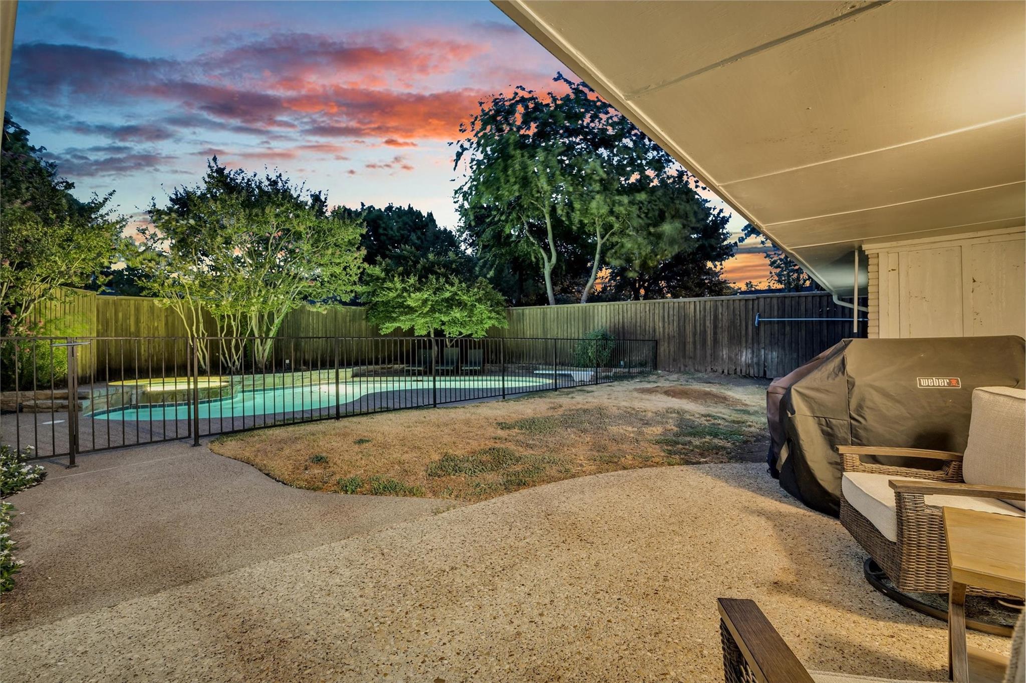 main property photo 27
