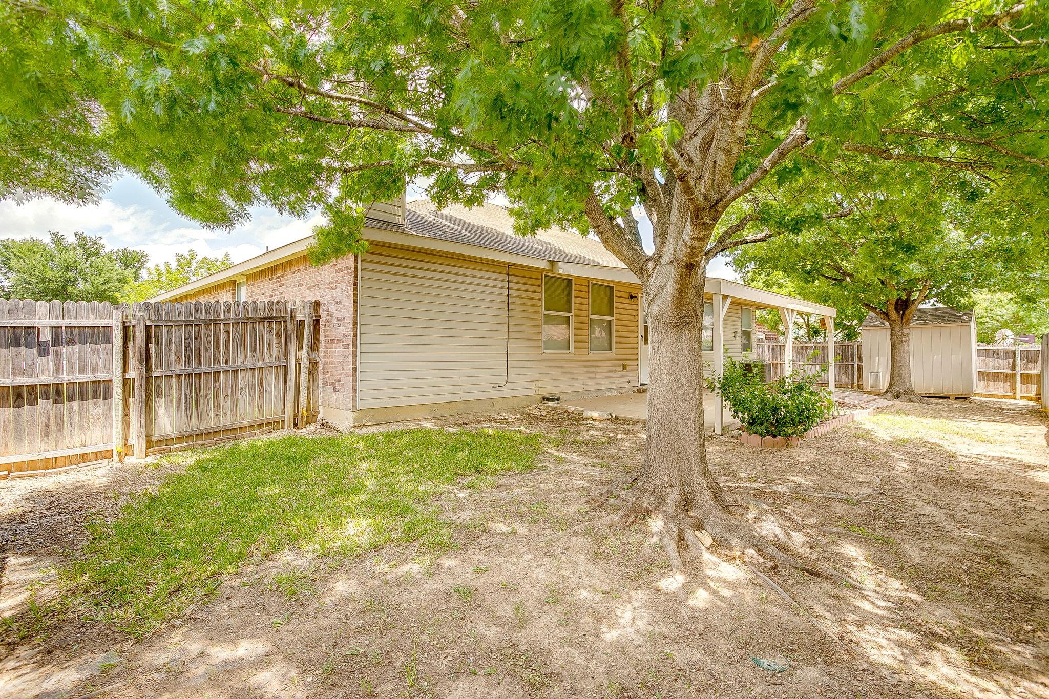 main property photo 37