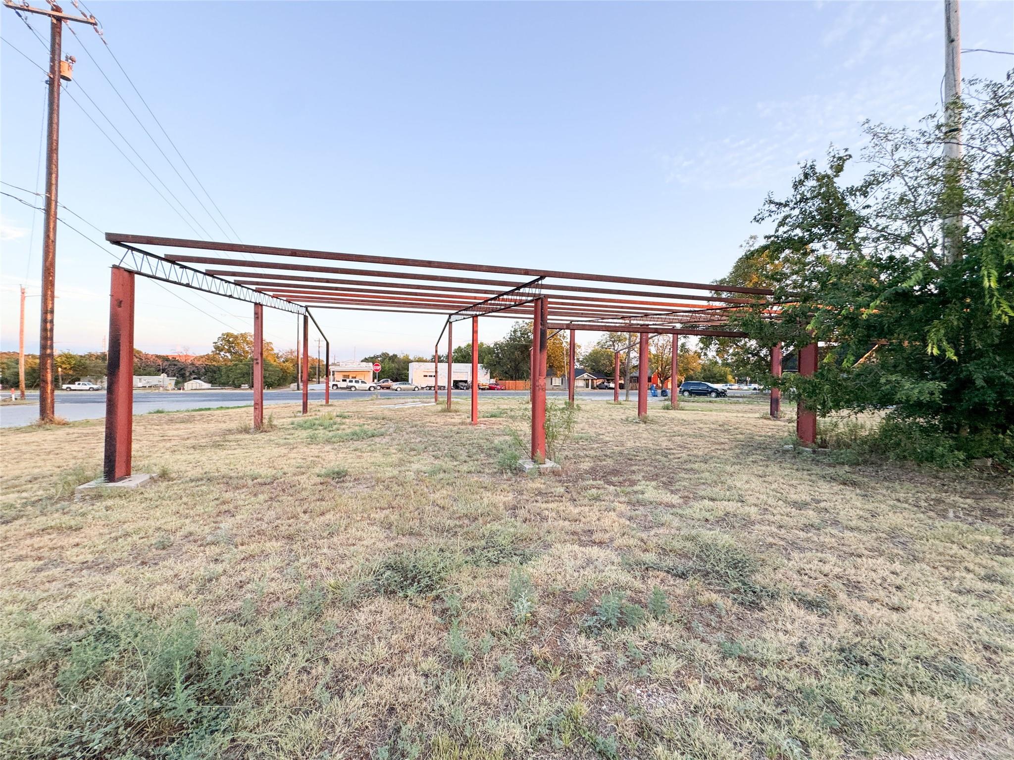 main property photo 6
