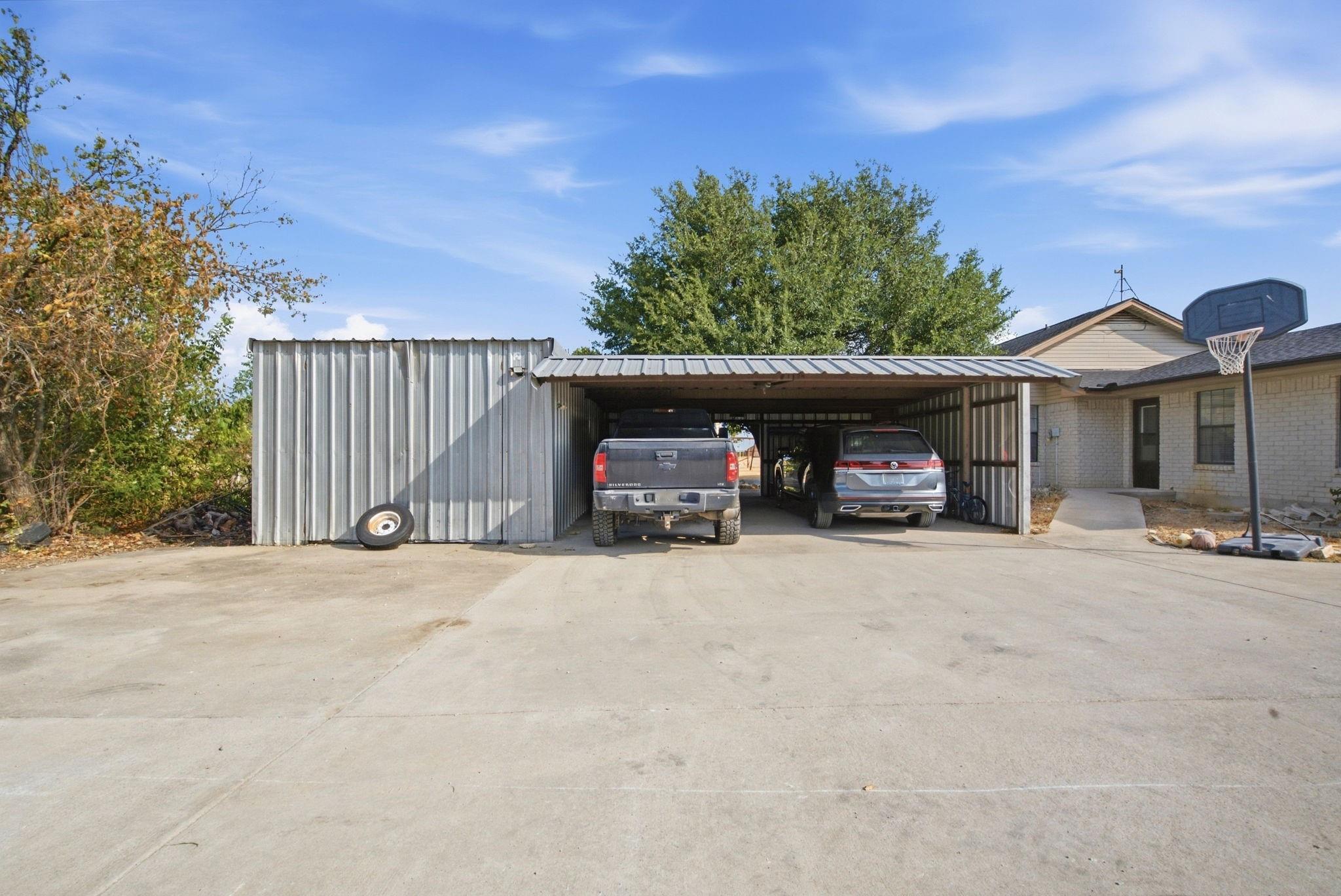 main property photo 7