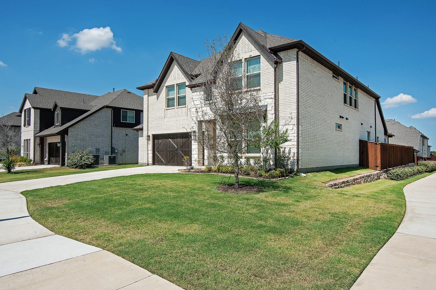 main property photo 32