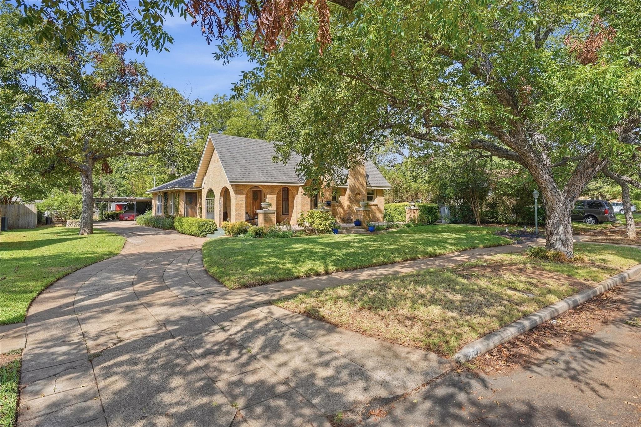 main property photo 2