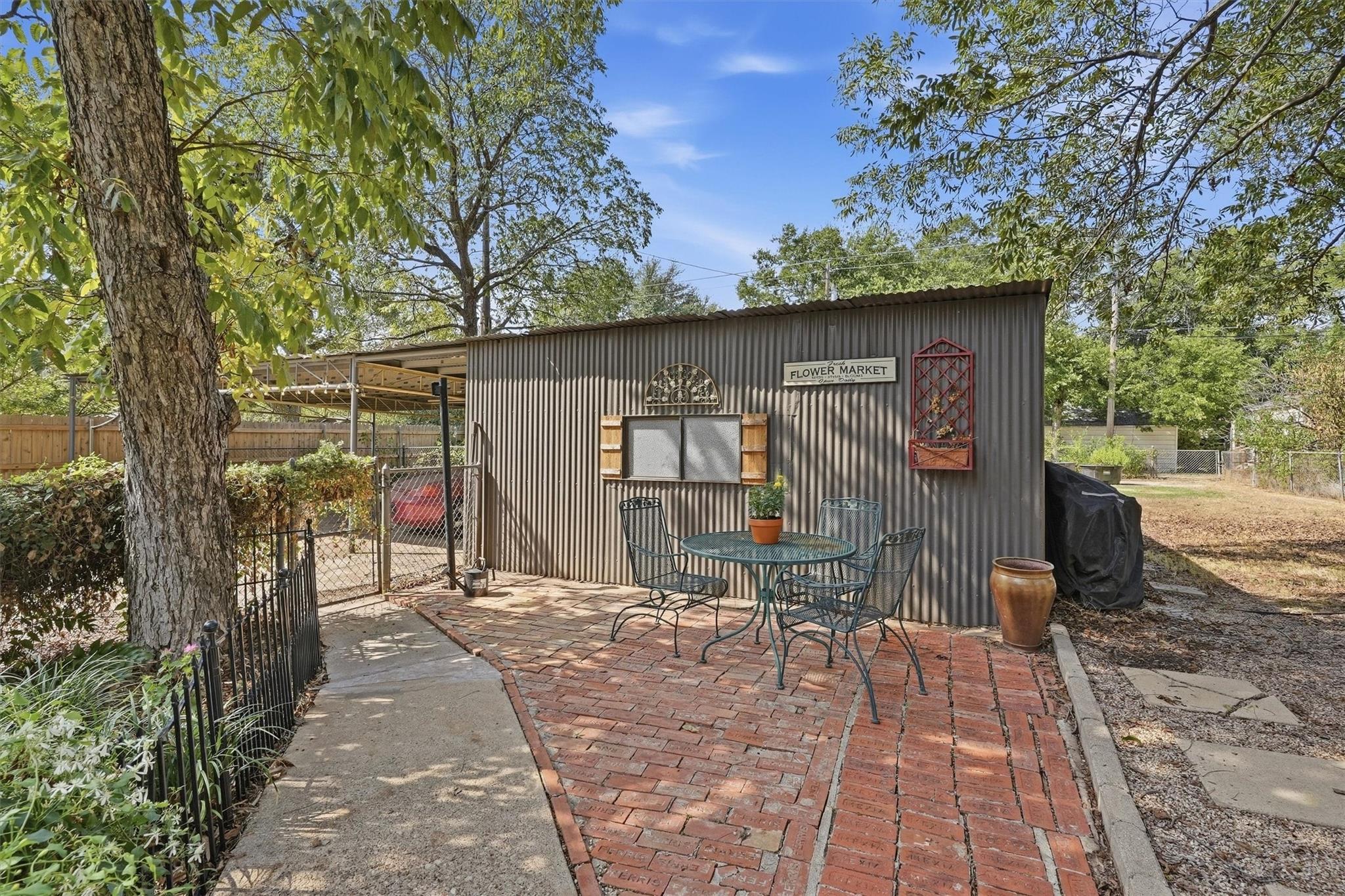 main property photo 31