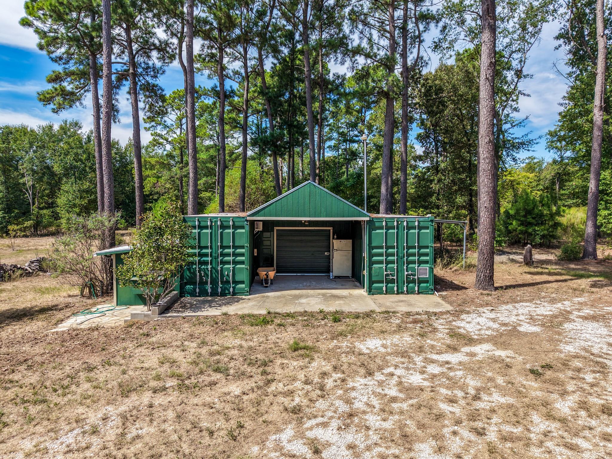 main property photo 37
