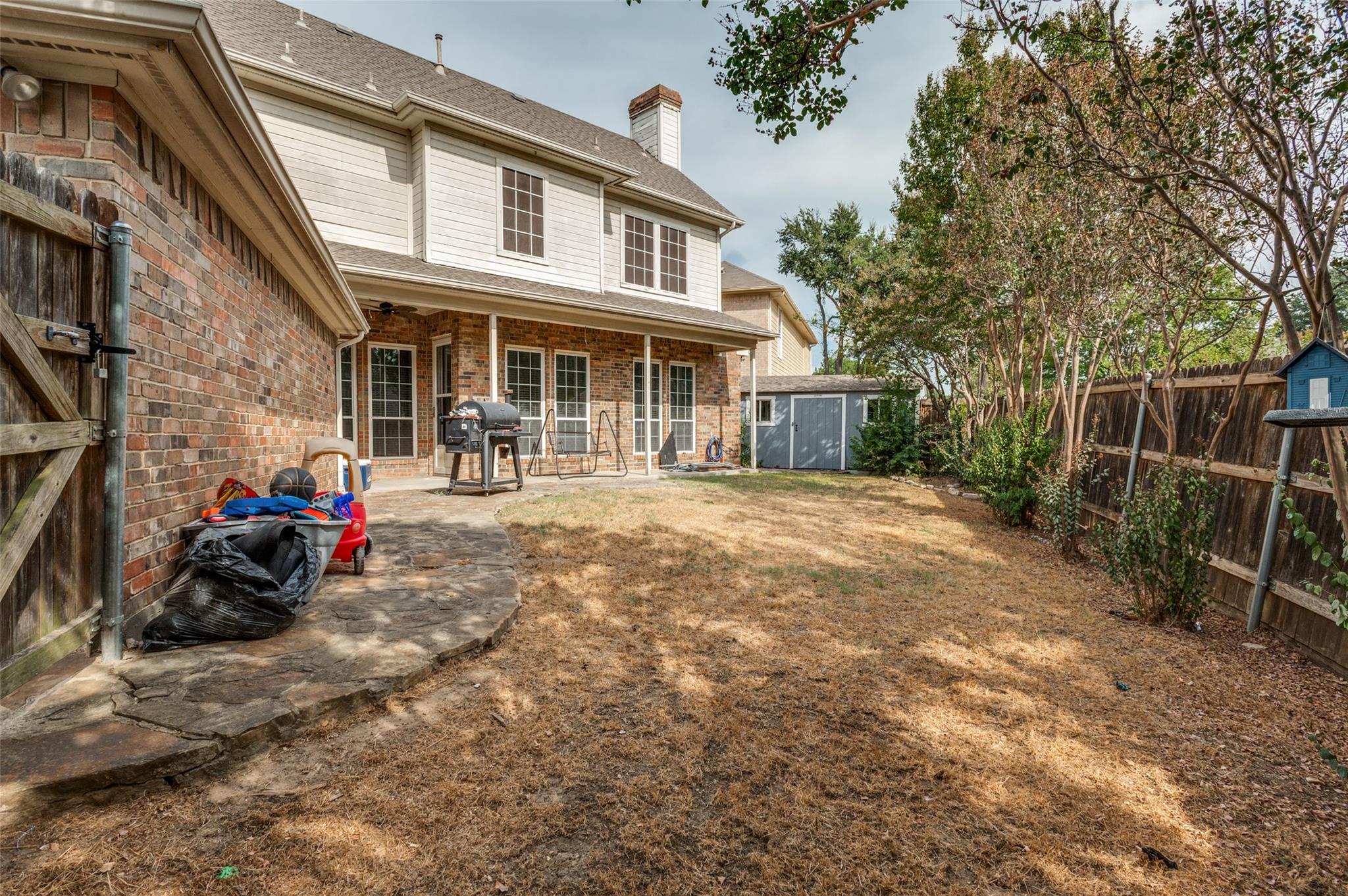main property photo 17