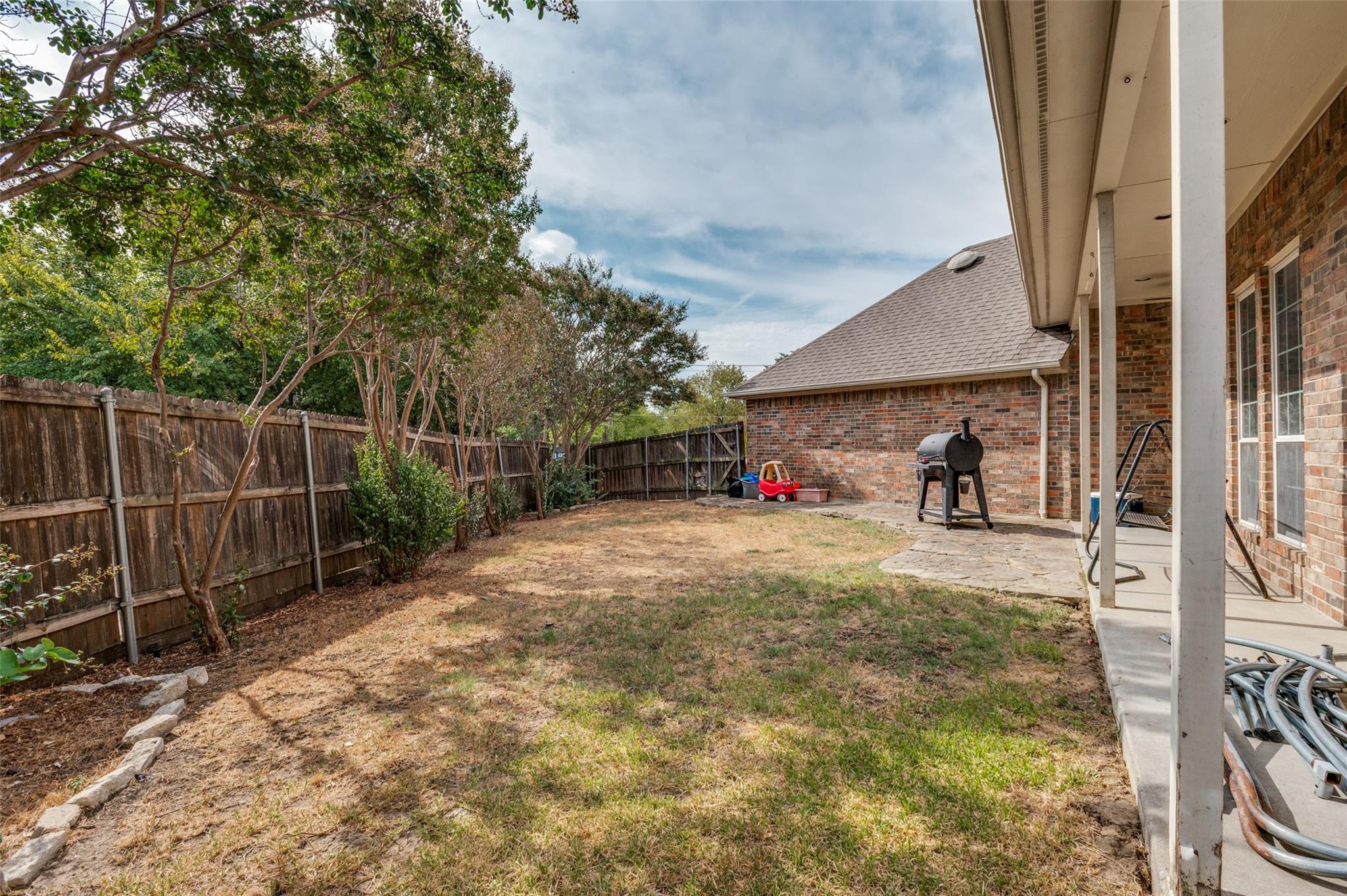 main property photo 18