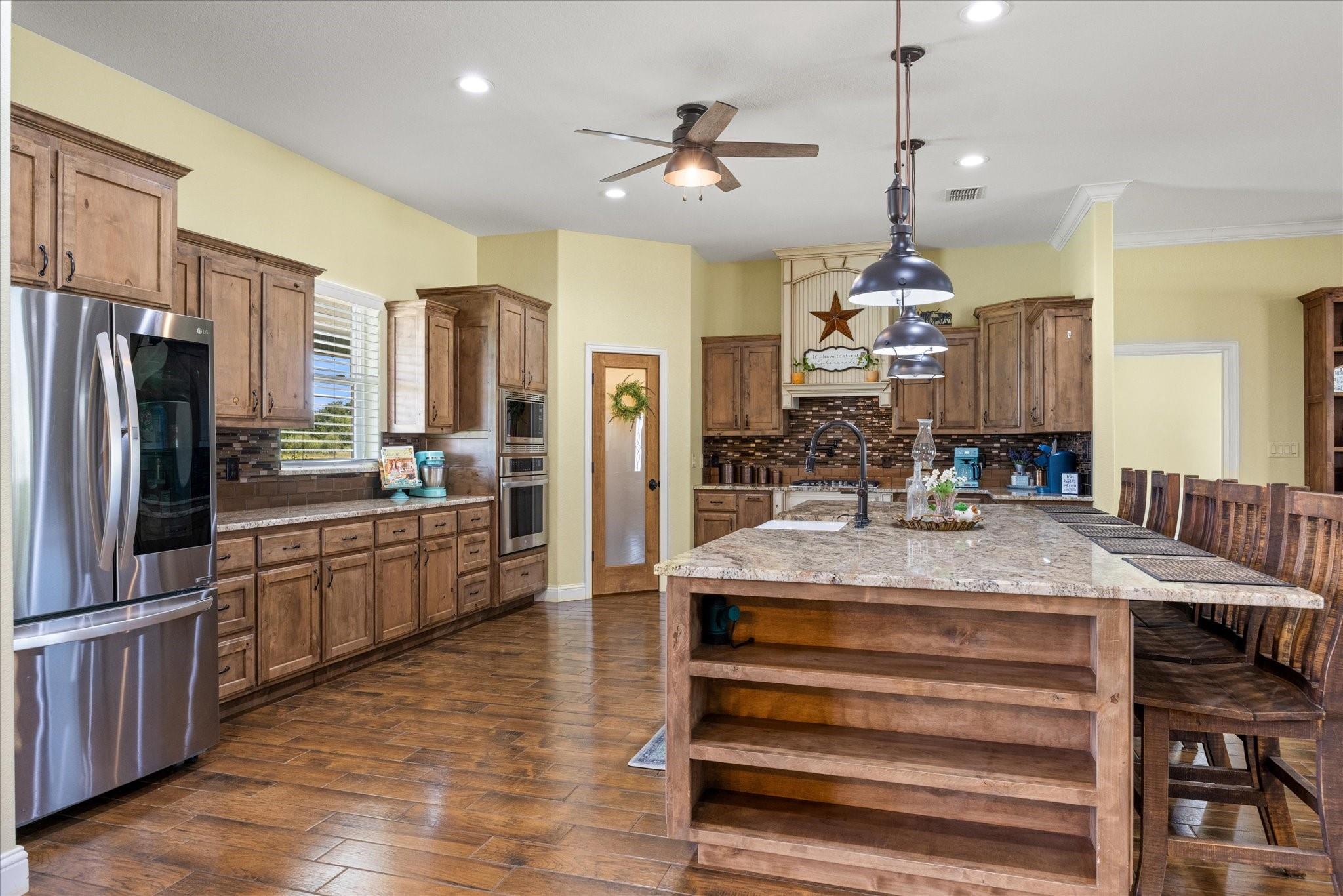 main property photo 10
