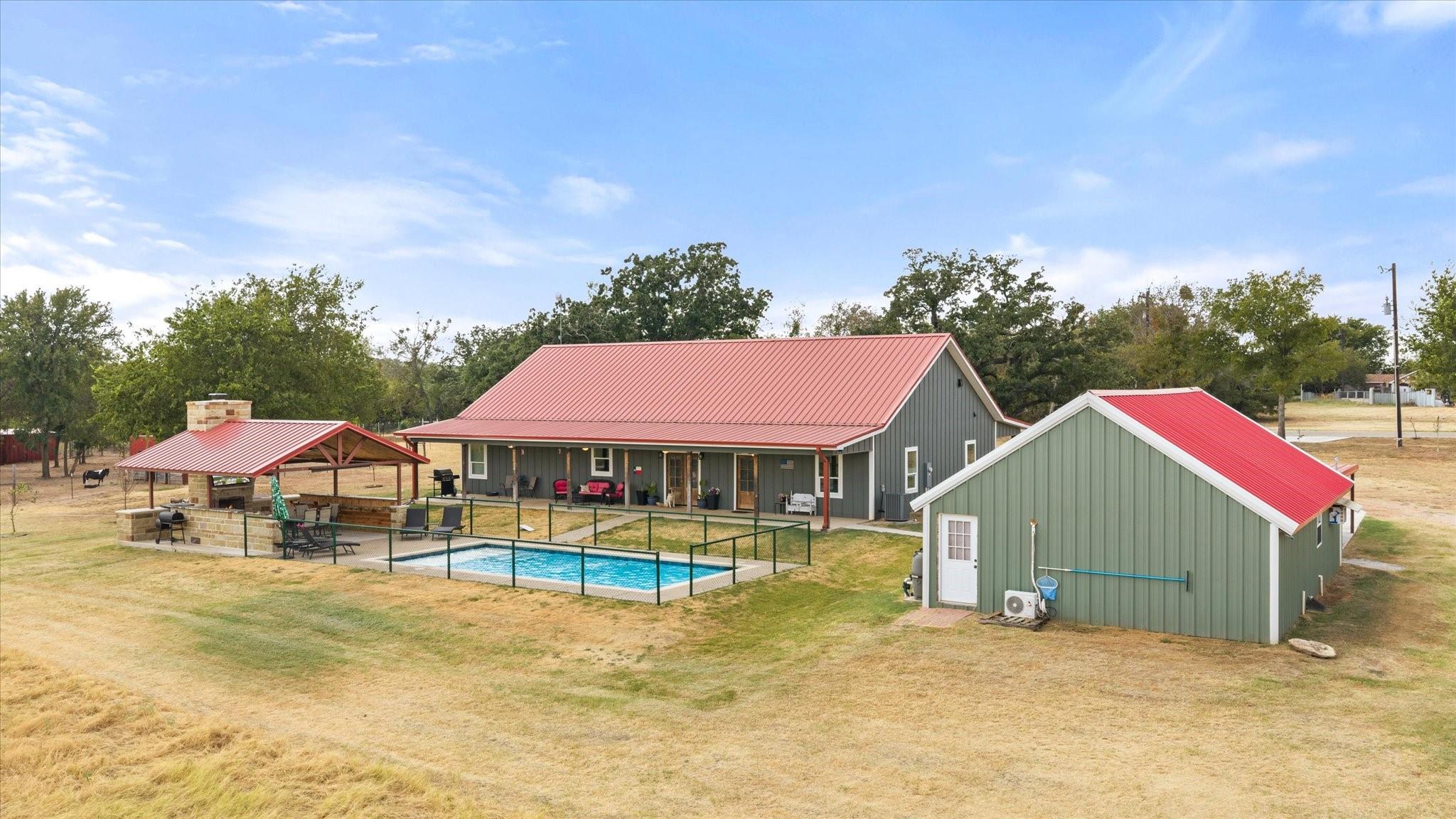 main property photo 26