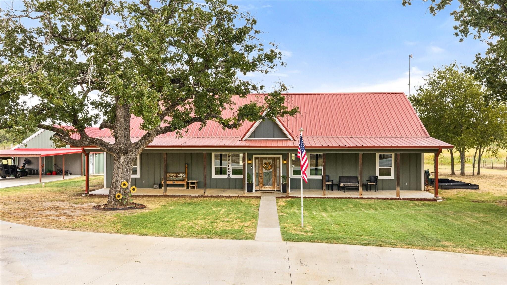 main property photo 6