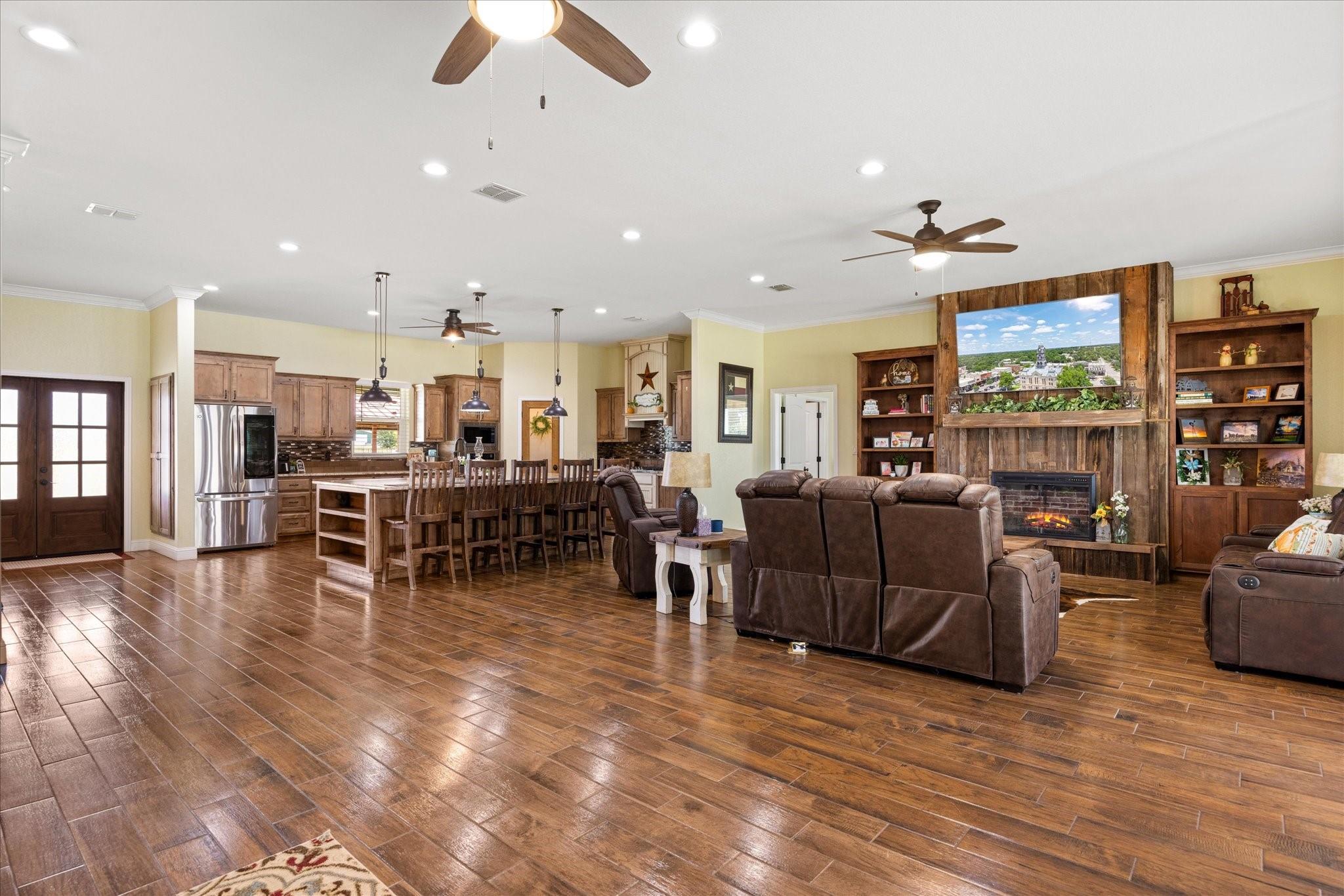 main property photo 7