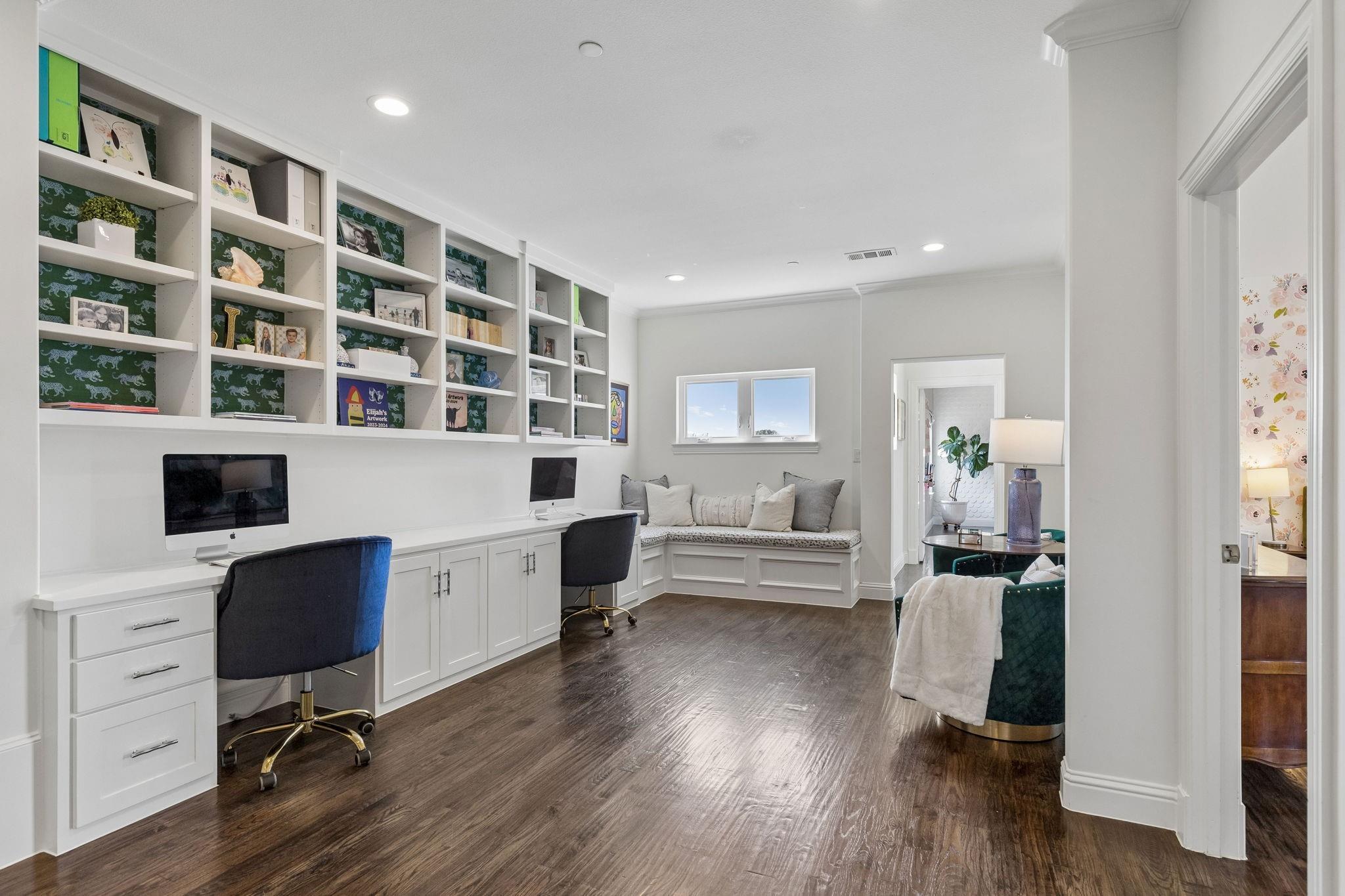 main property photo 17