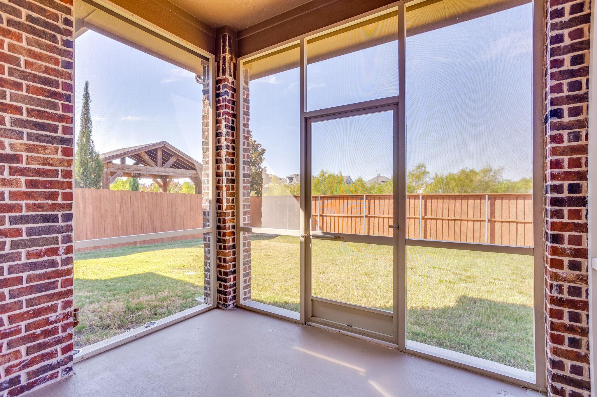main property photo 17