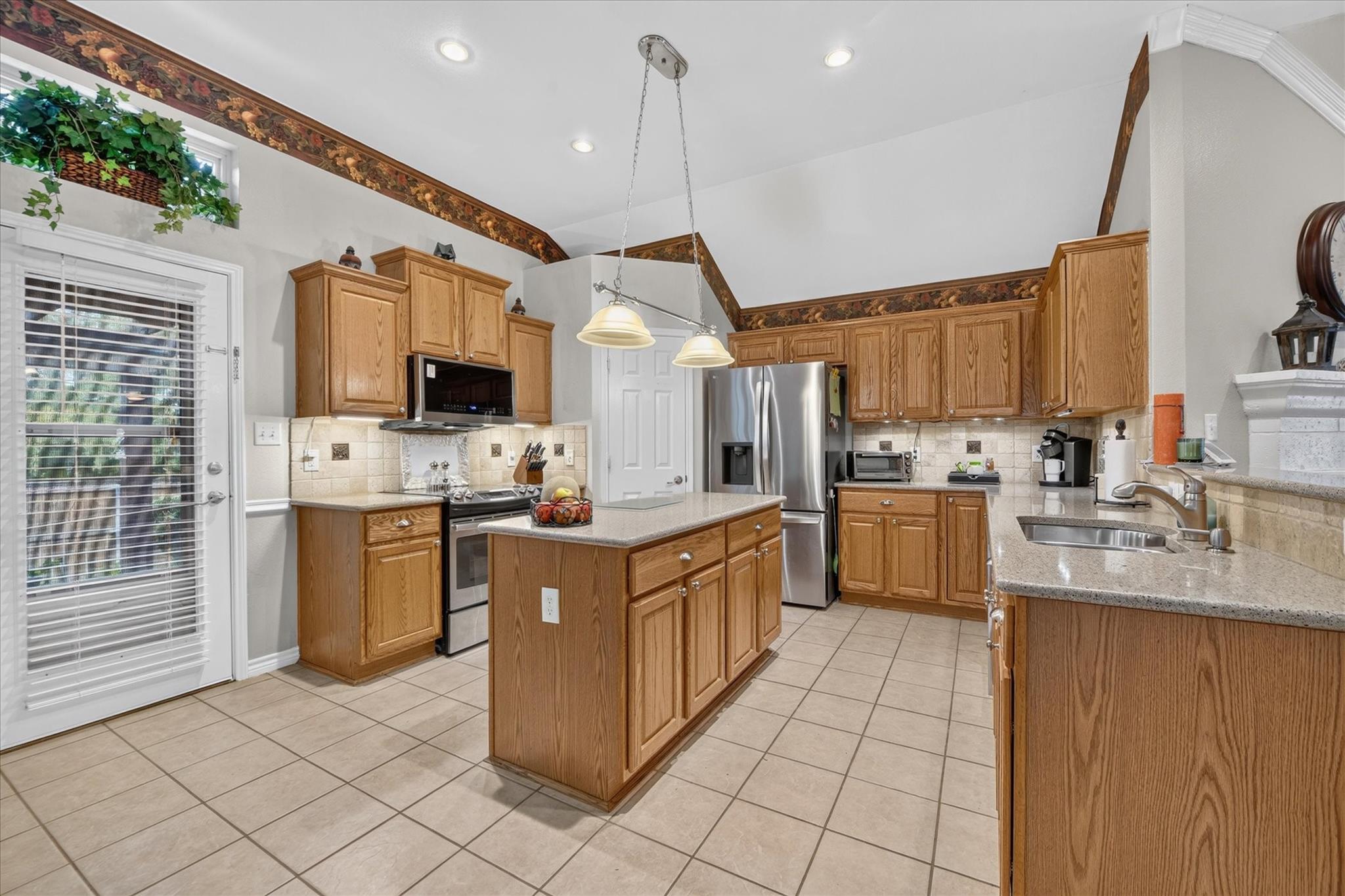 main property photo 12