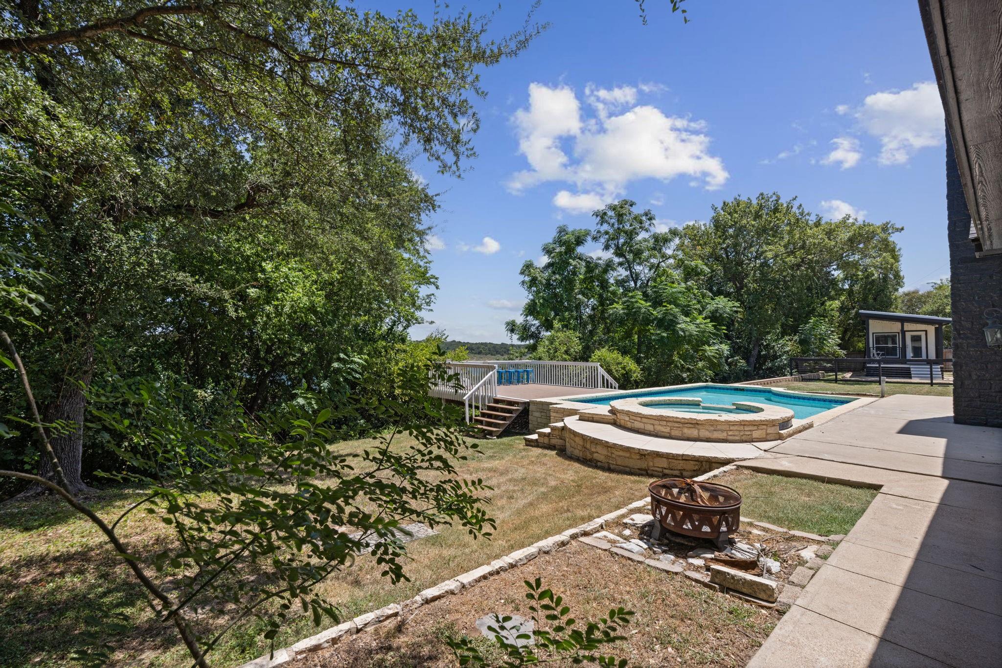 main property photo 29