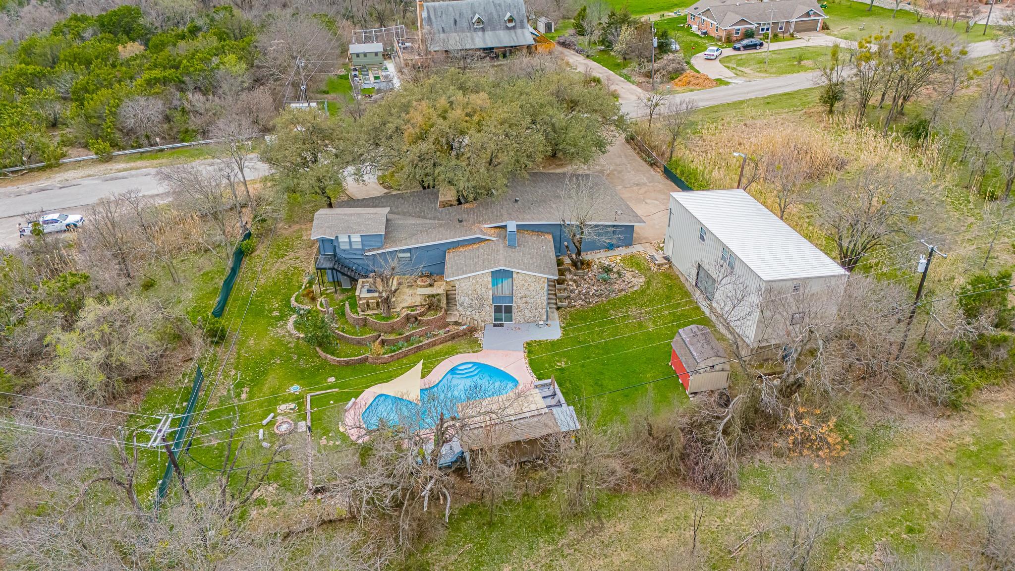 main property photo 39