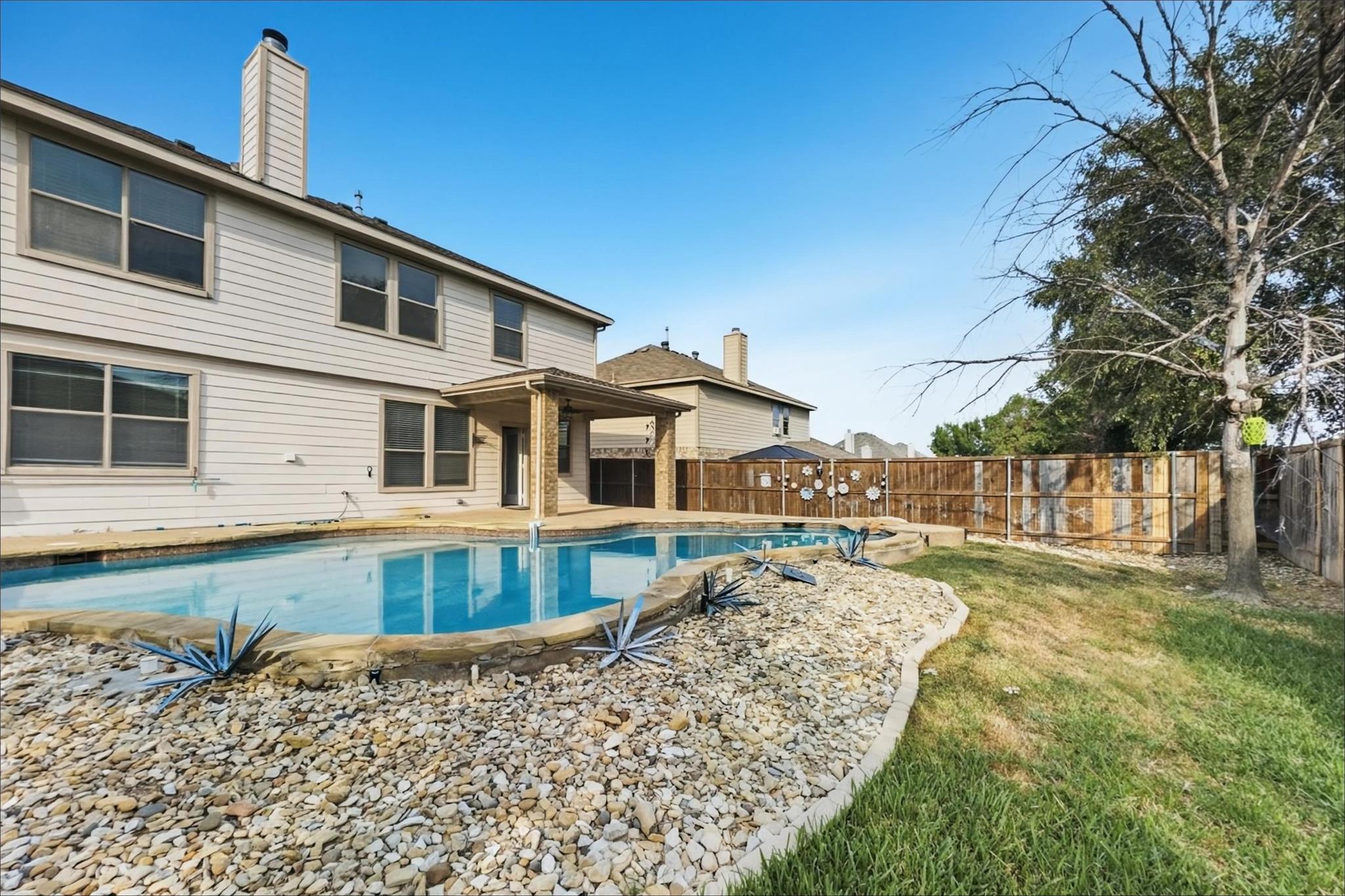 main property photo 27