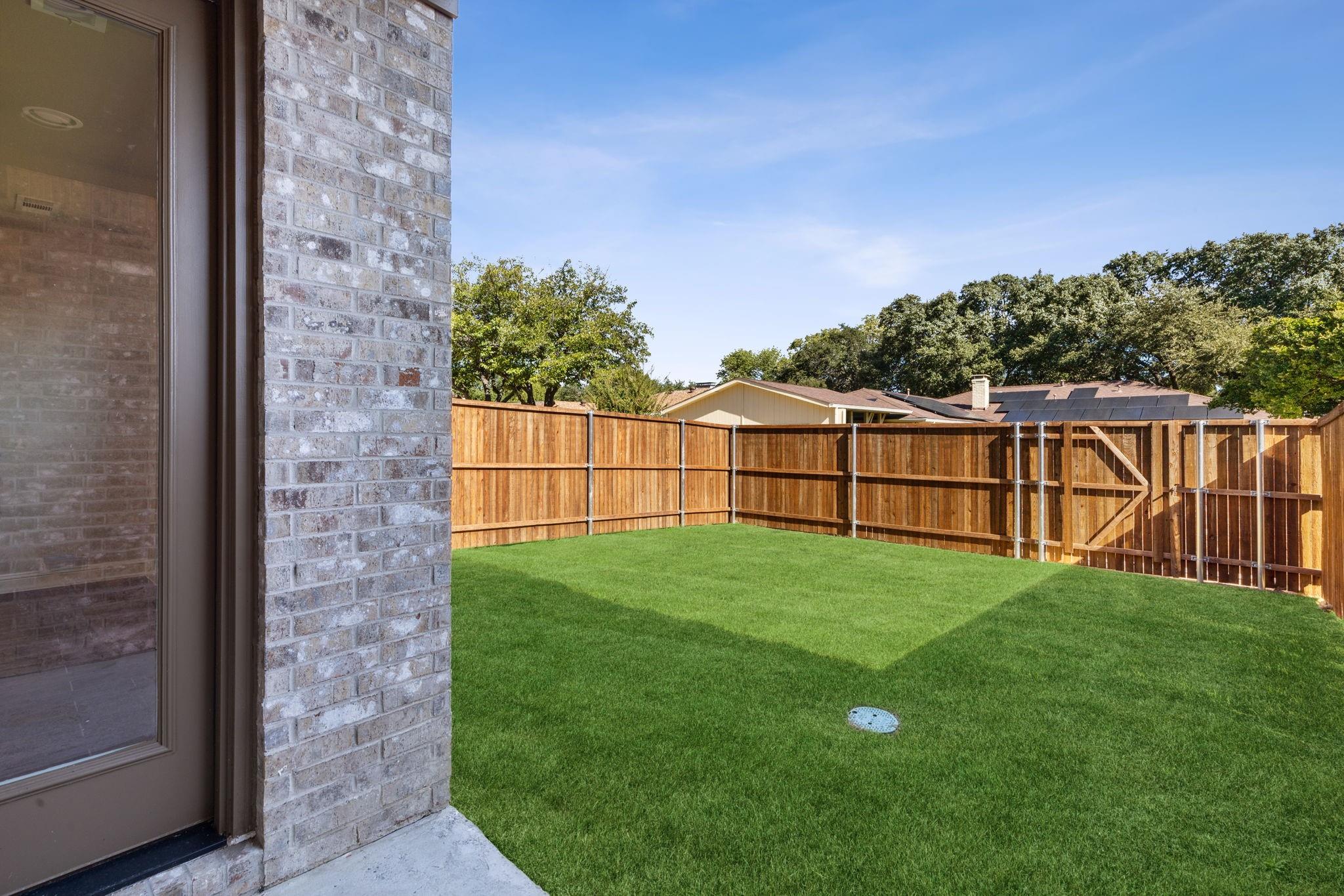 main property photo 13