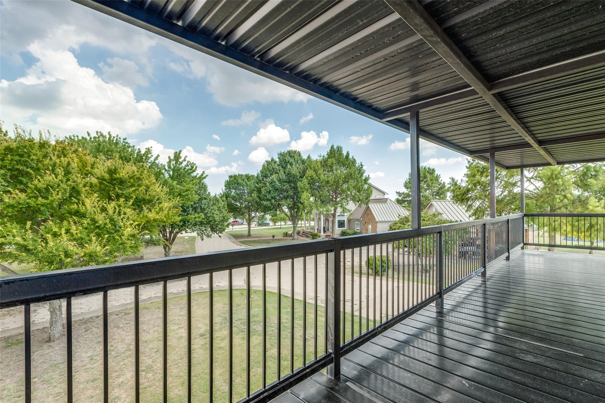 main property photo 22