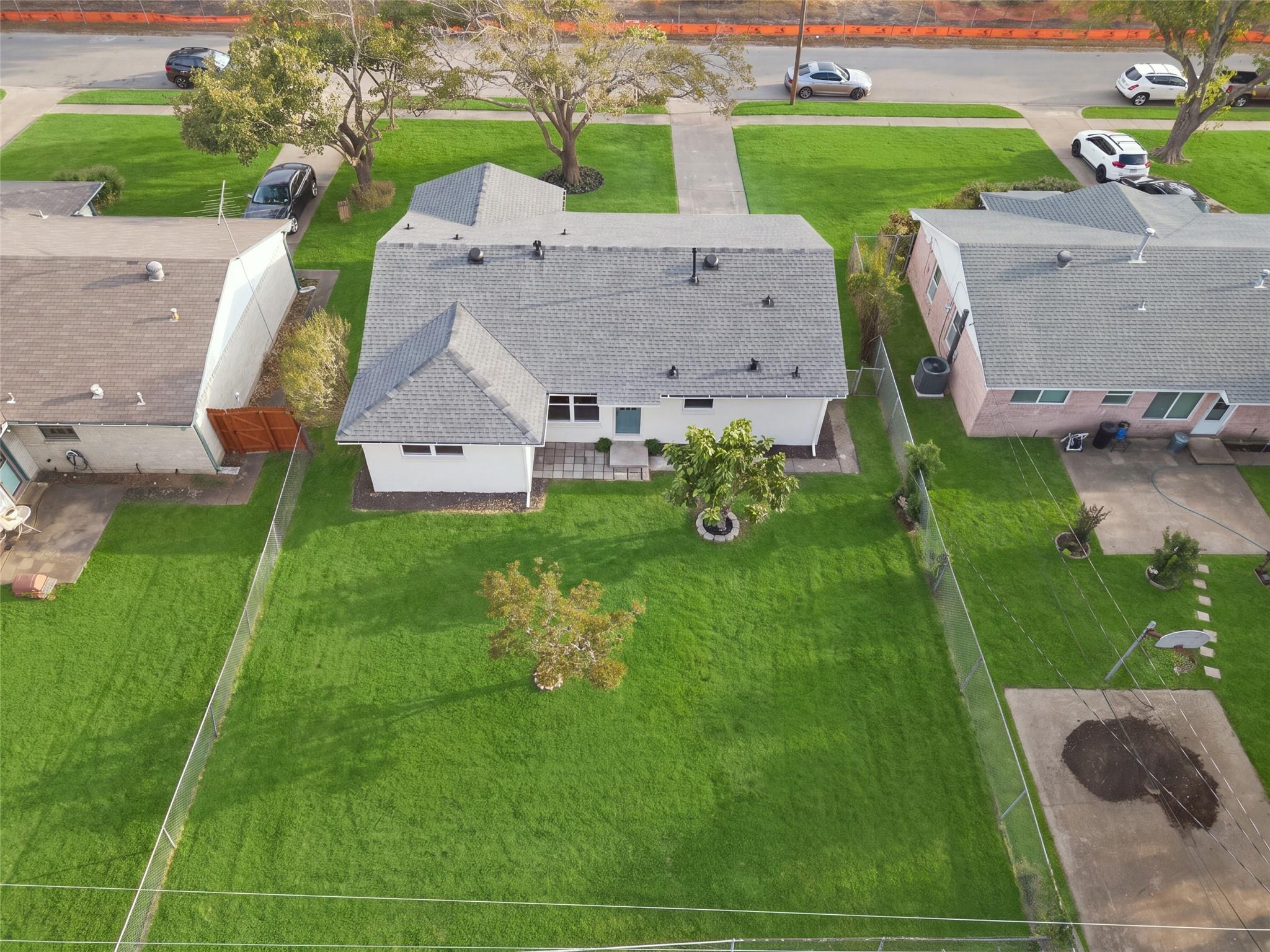 main property photo 20