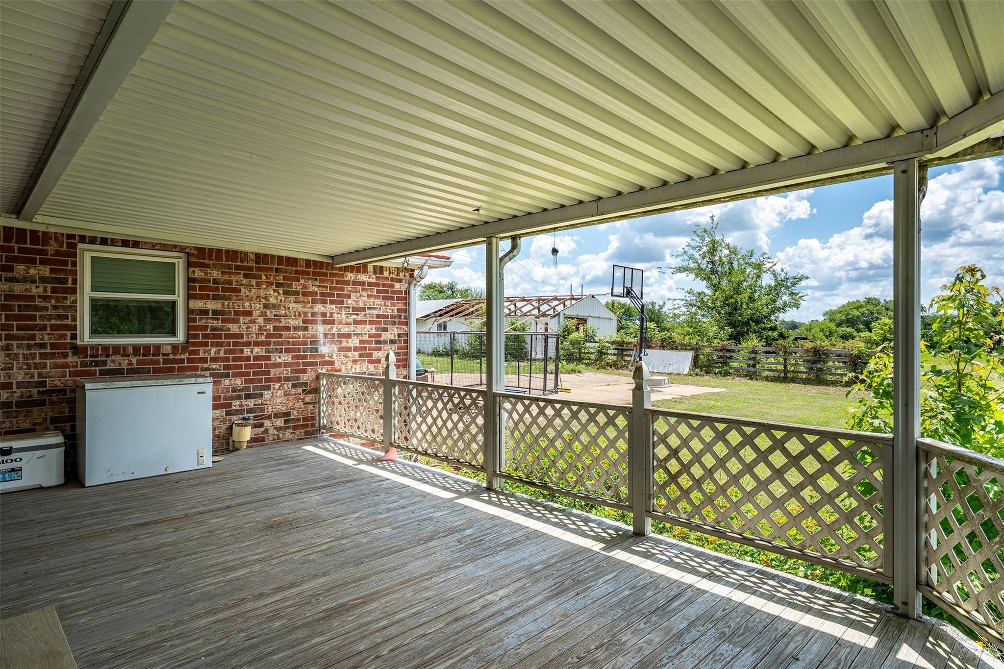 main property photo 32