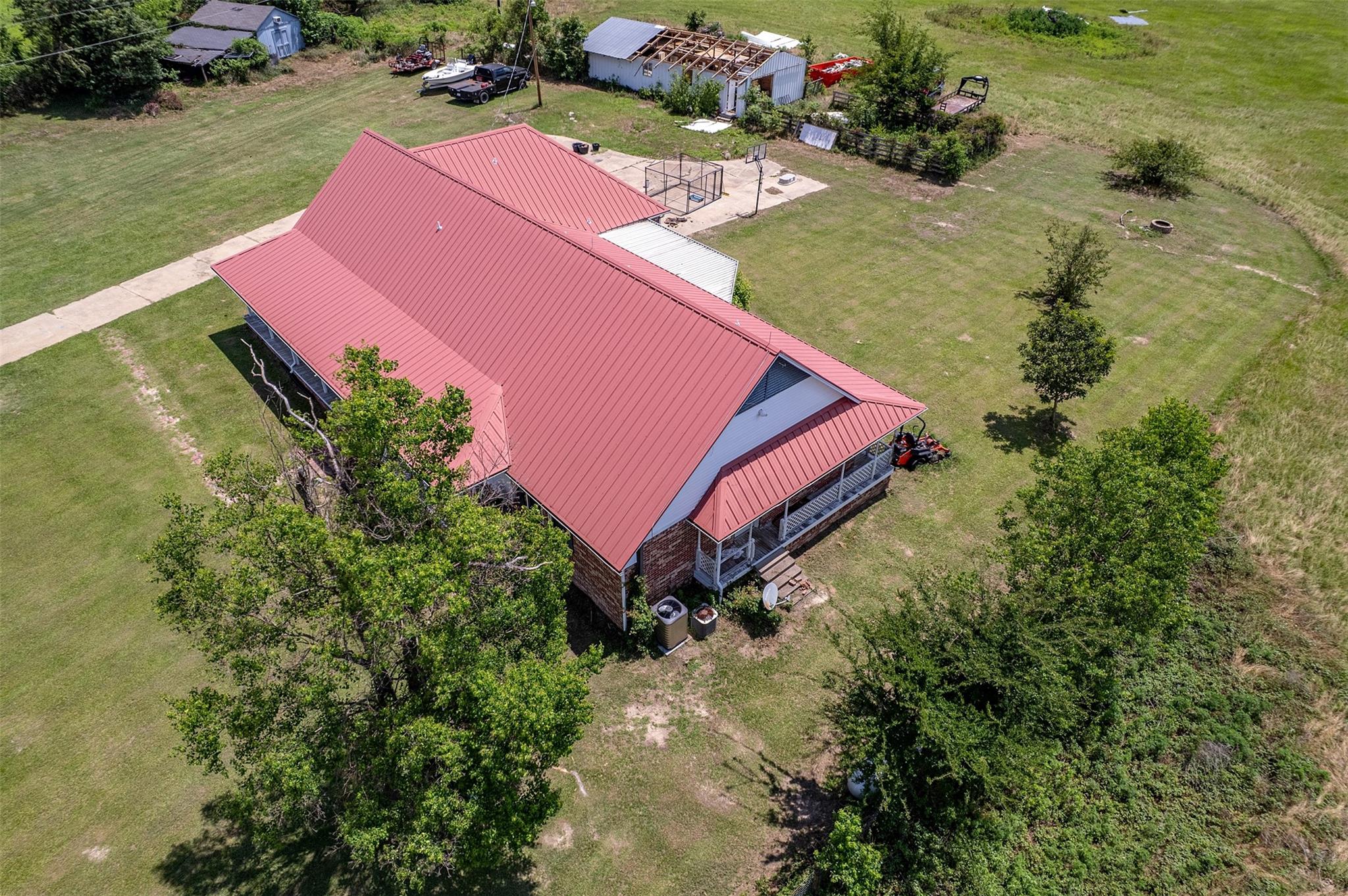 main property photo 35