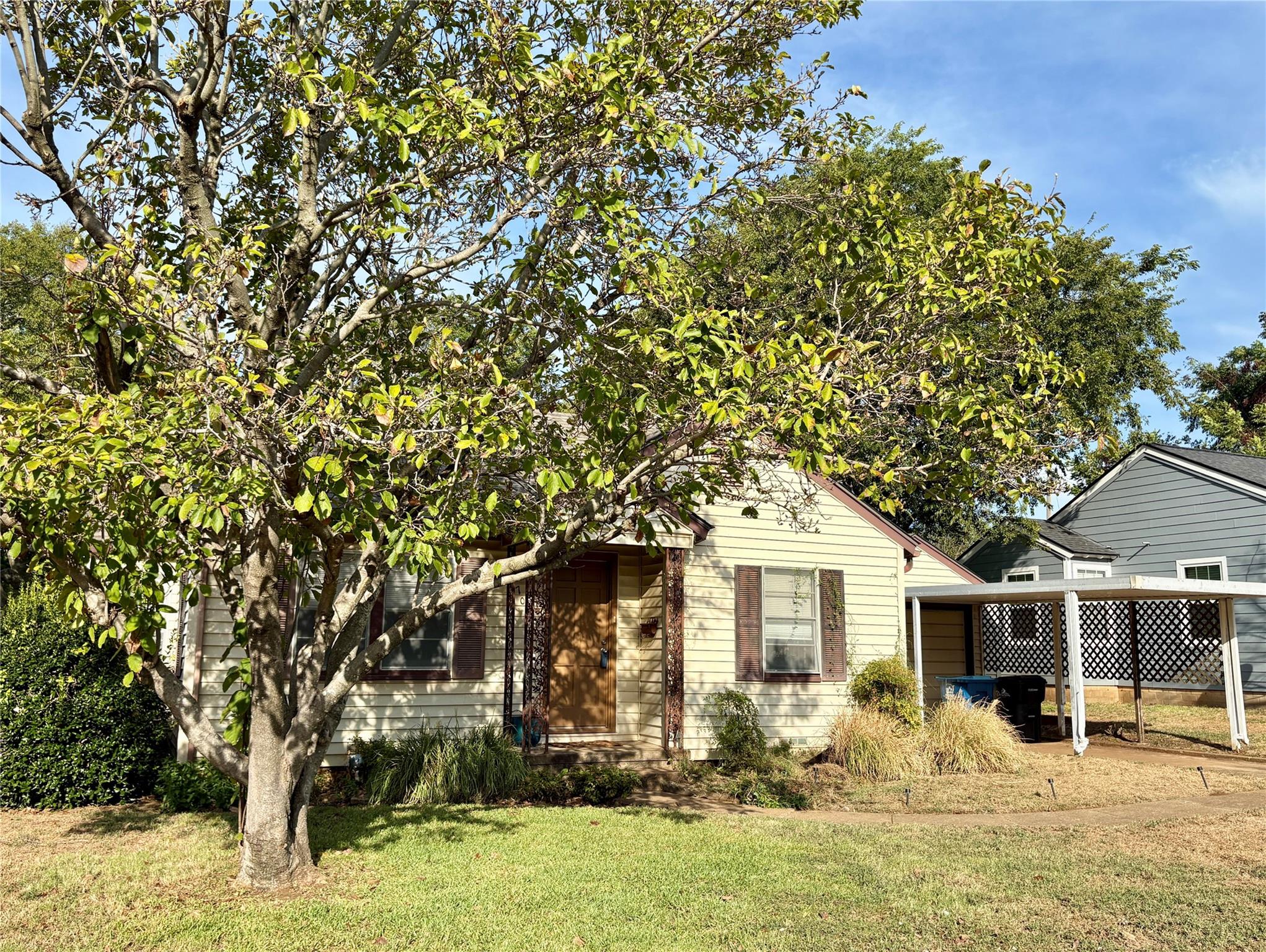 main property photo 5