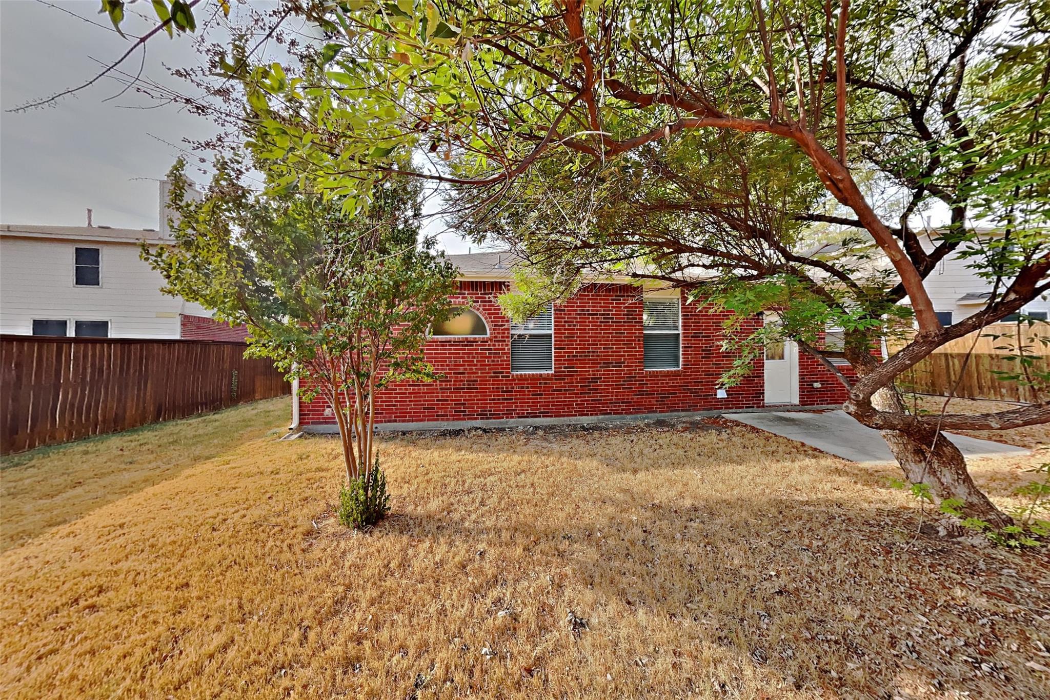 main property photo 17