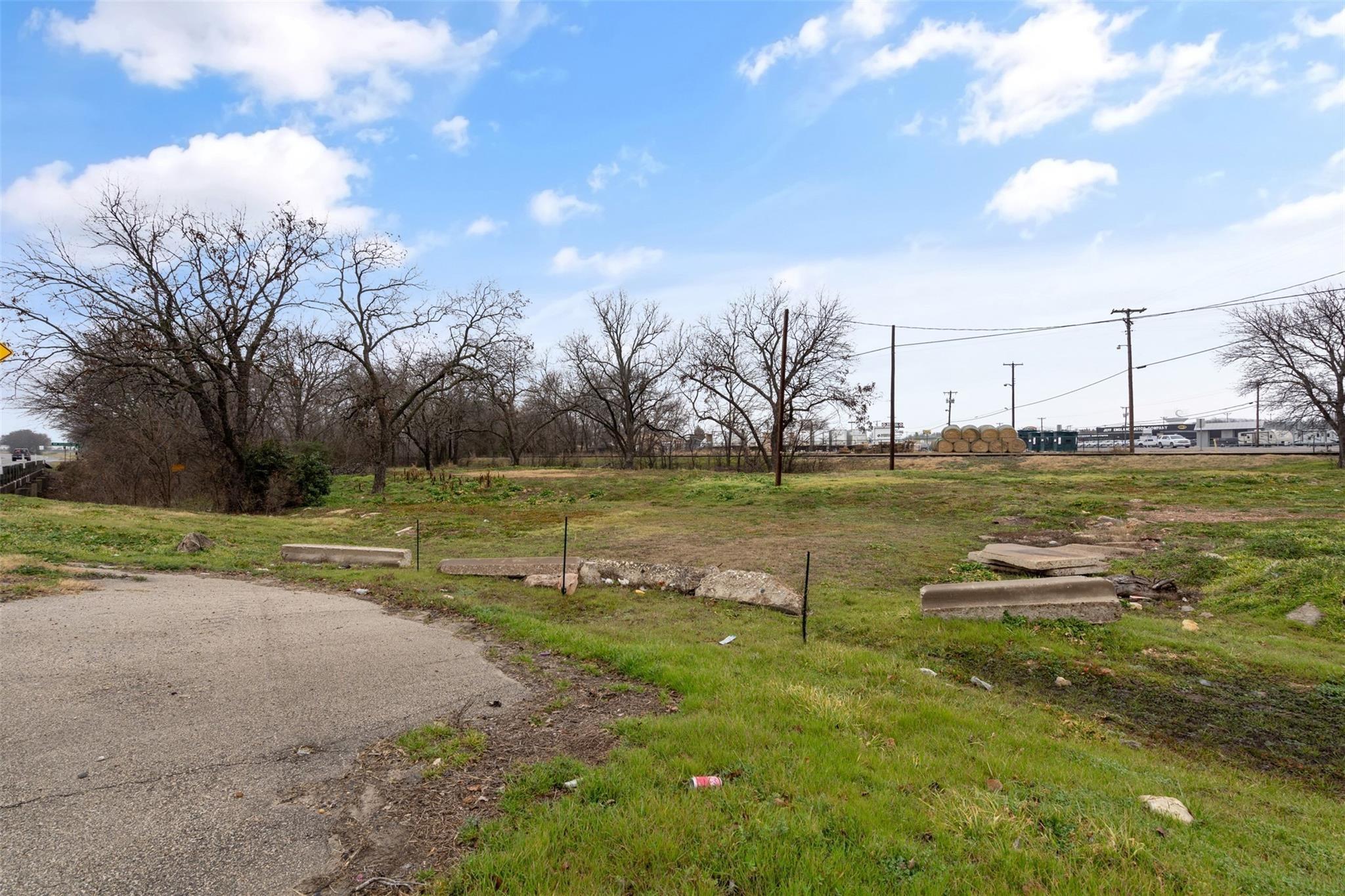 main property photo 5