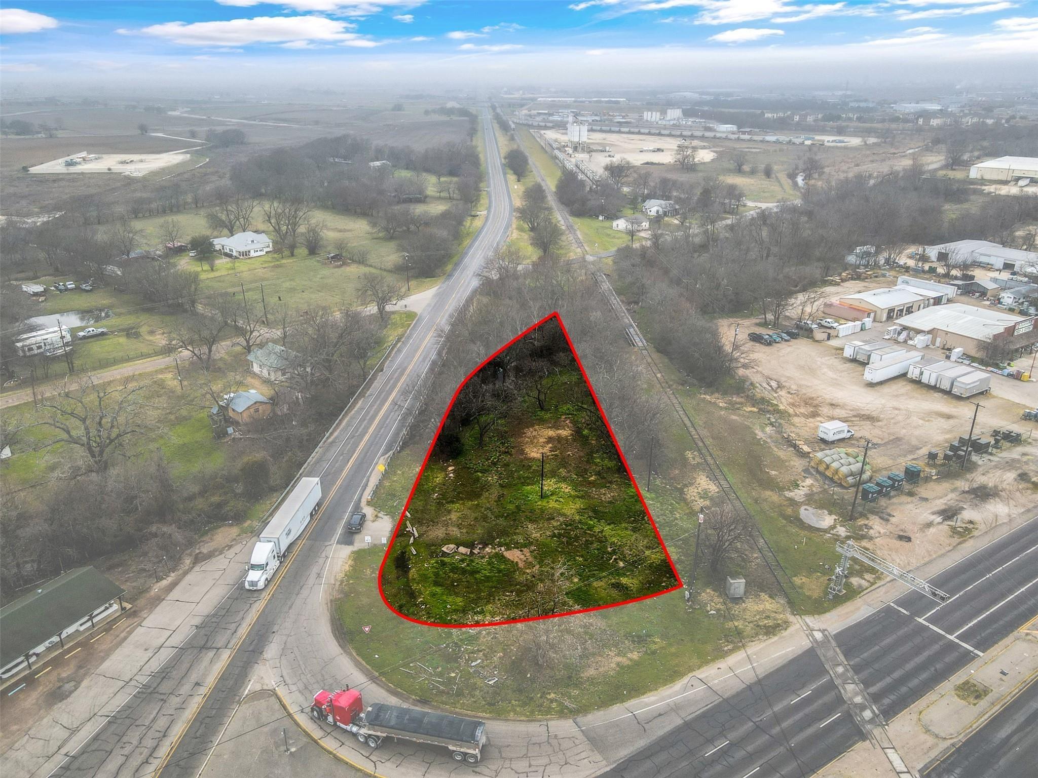 main property photo 8