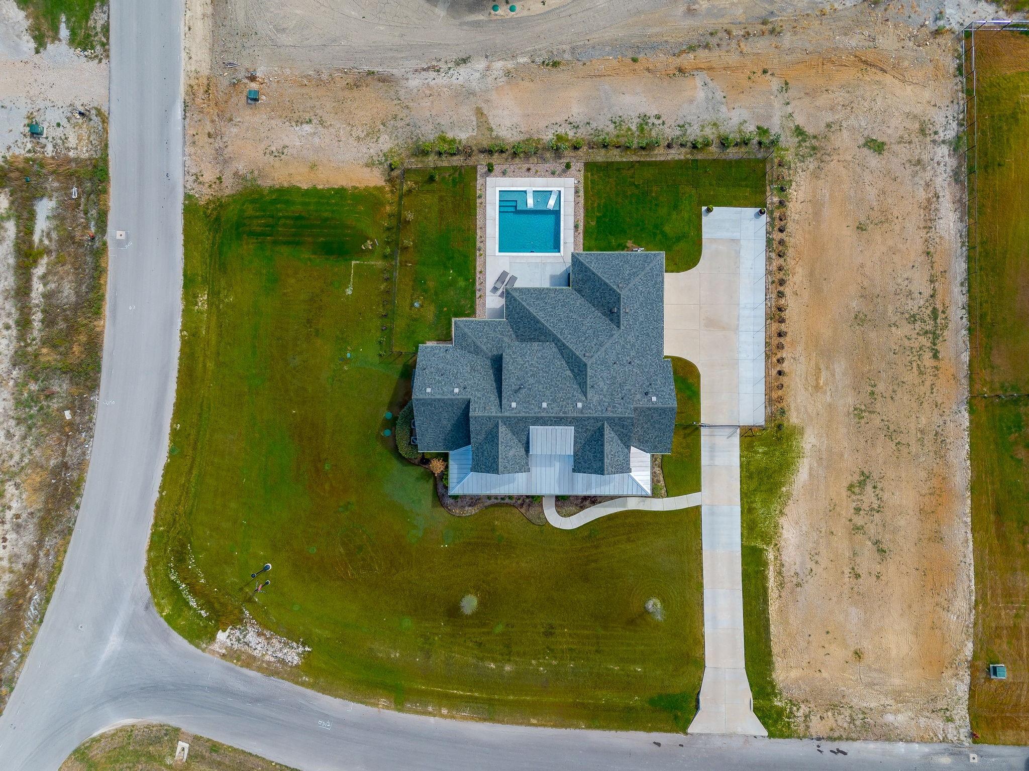 main property photo 39