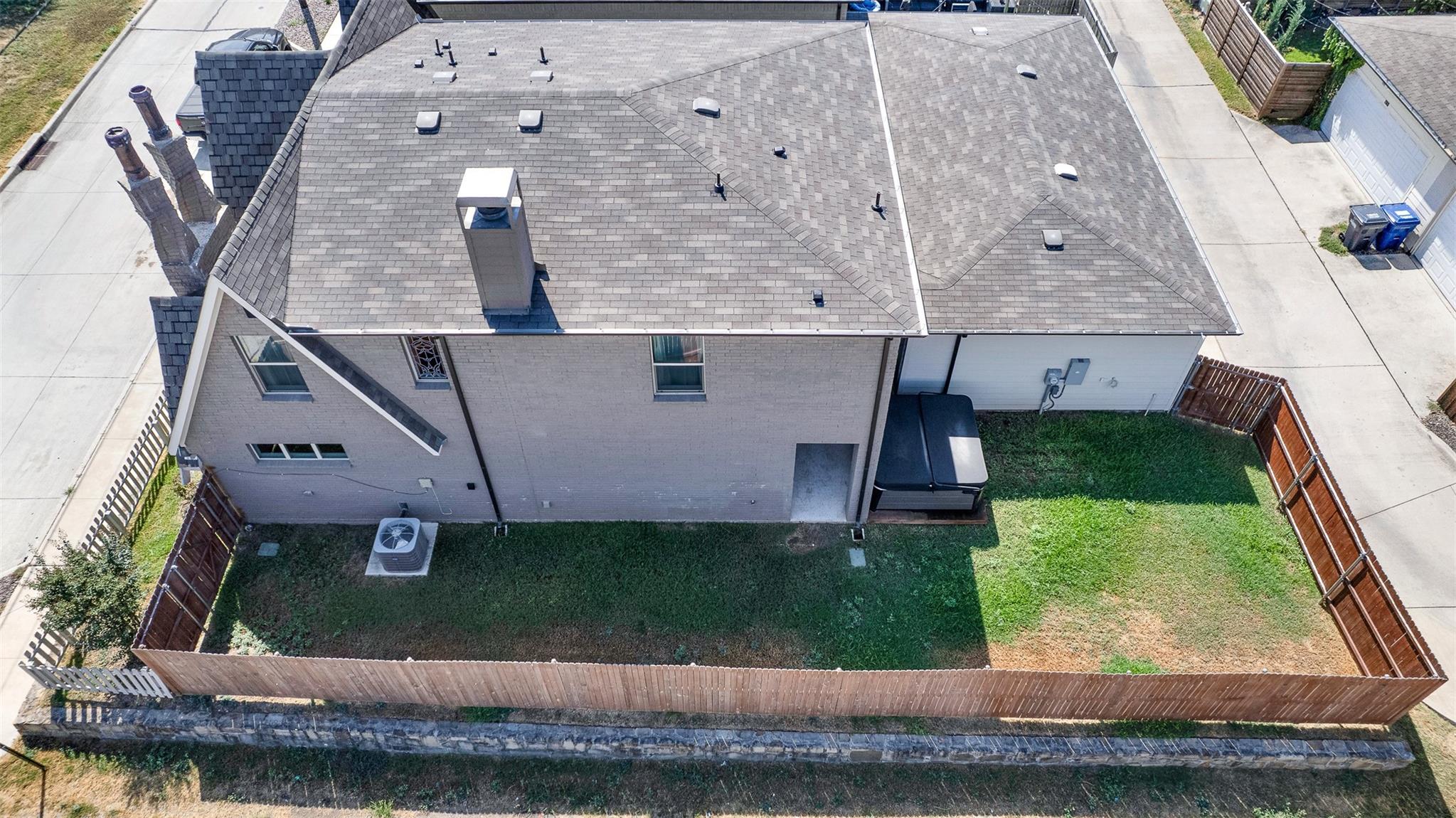 main property photo 33