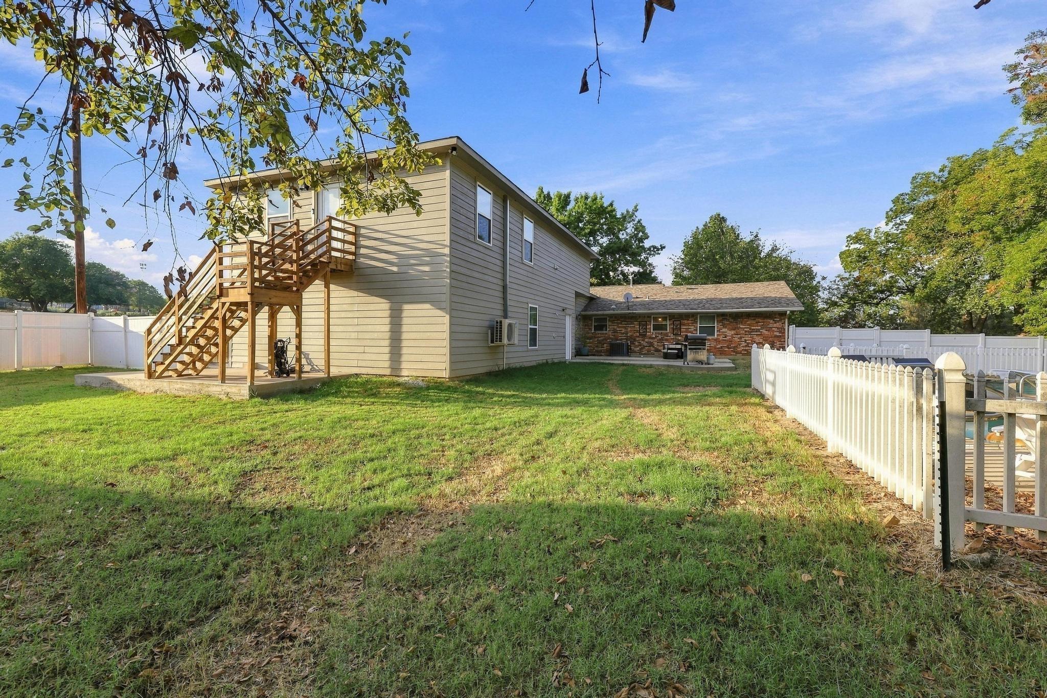 main property photo 33